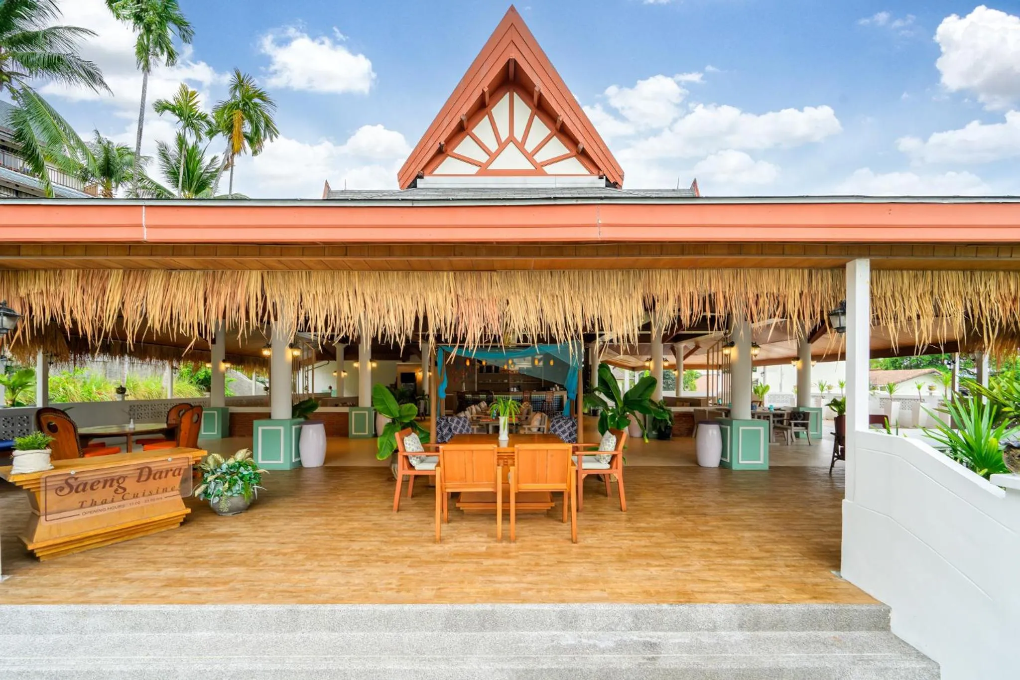 Restaurant/places to eat in Andamantra Resort and Villa Phuket