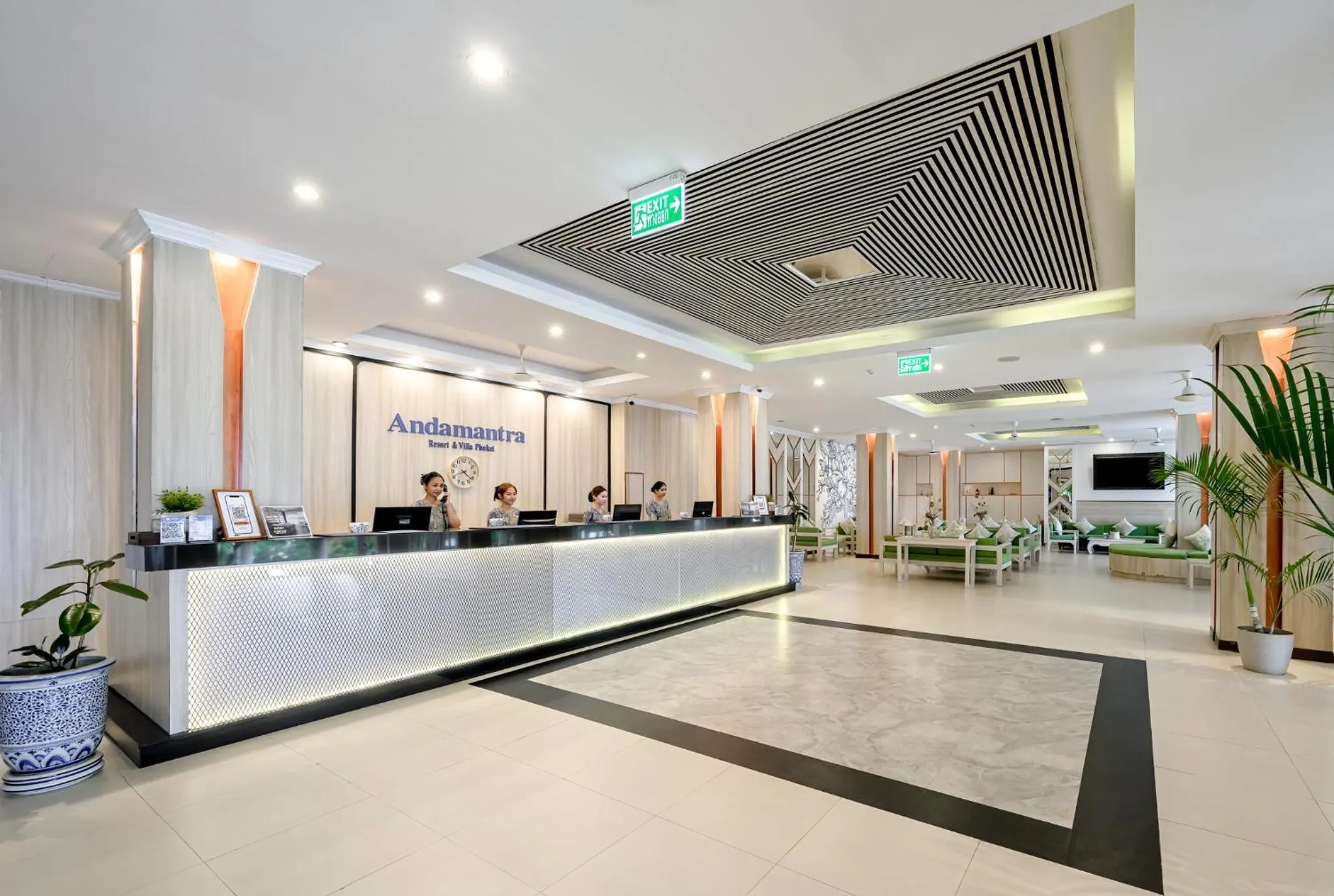 Lobby or reception in Andamantra Resort and Villa Phuket