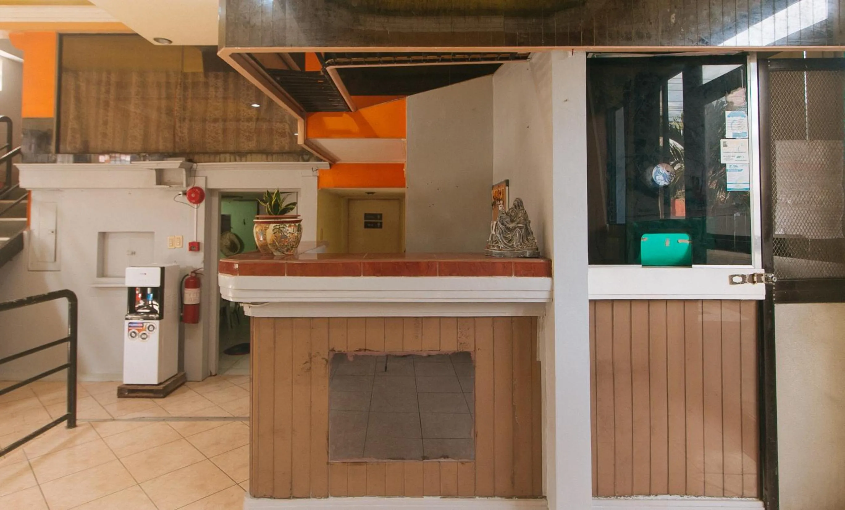 Lobby or reception in RedDoorz at Amora Villa Apartelle