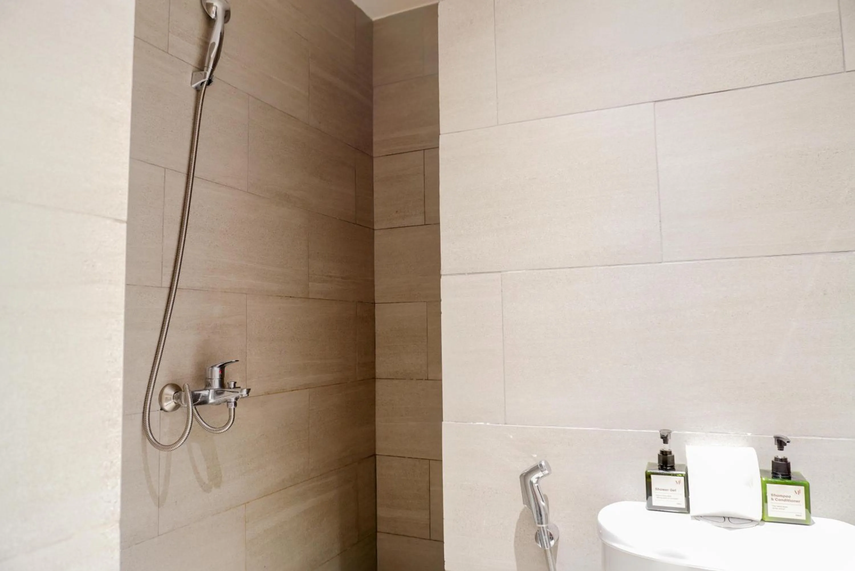 Shower in M Village Living Võ Thị Sáu