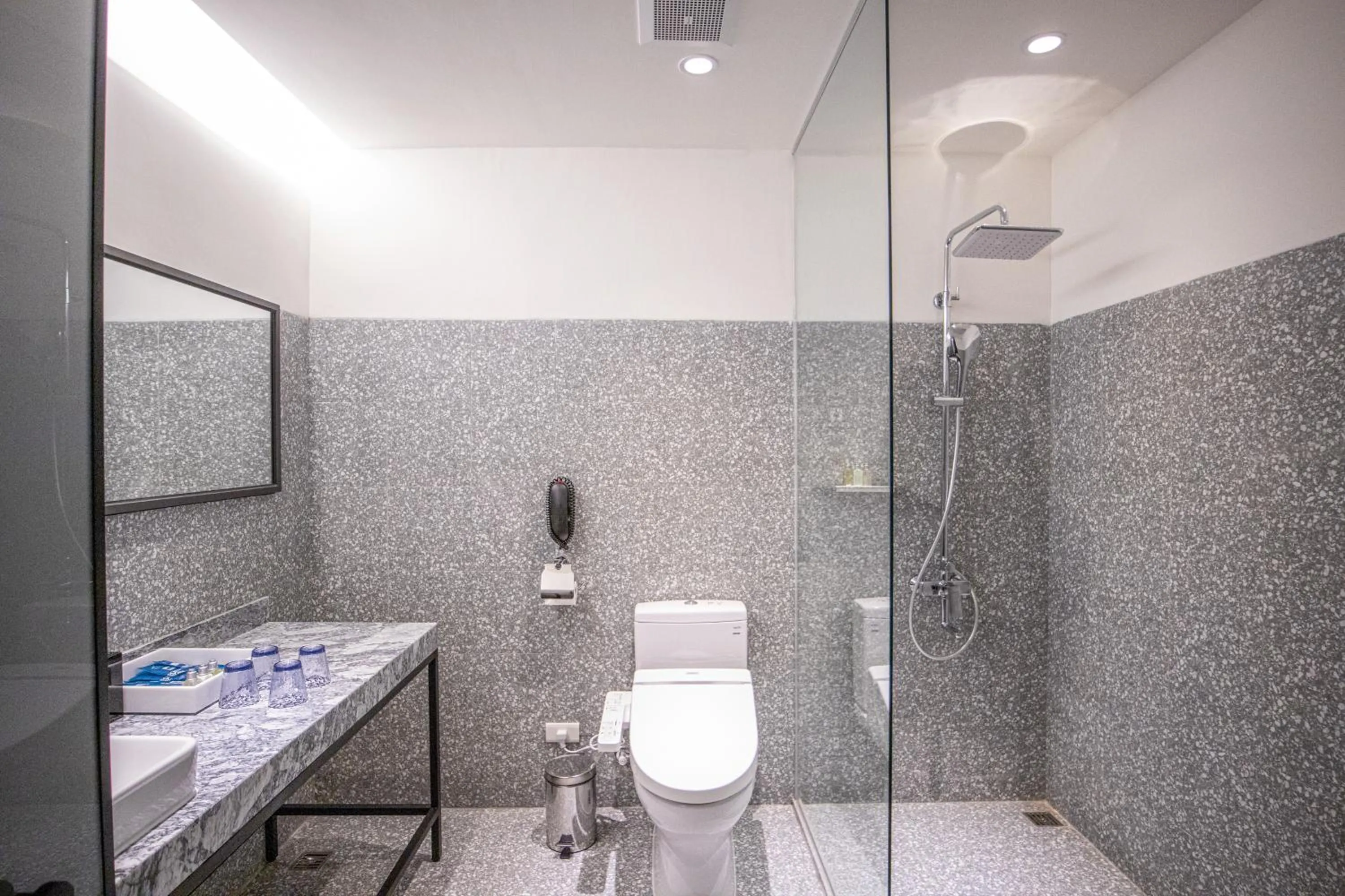 Shower in Formosa Yacht Resort