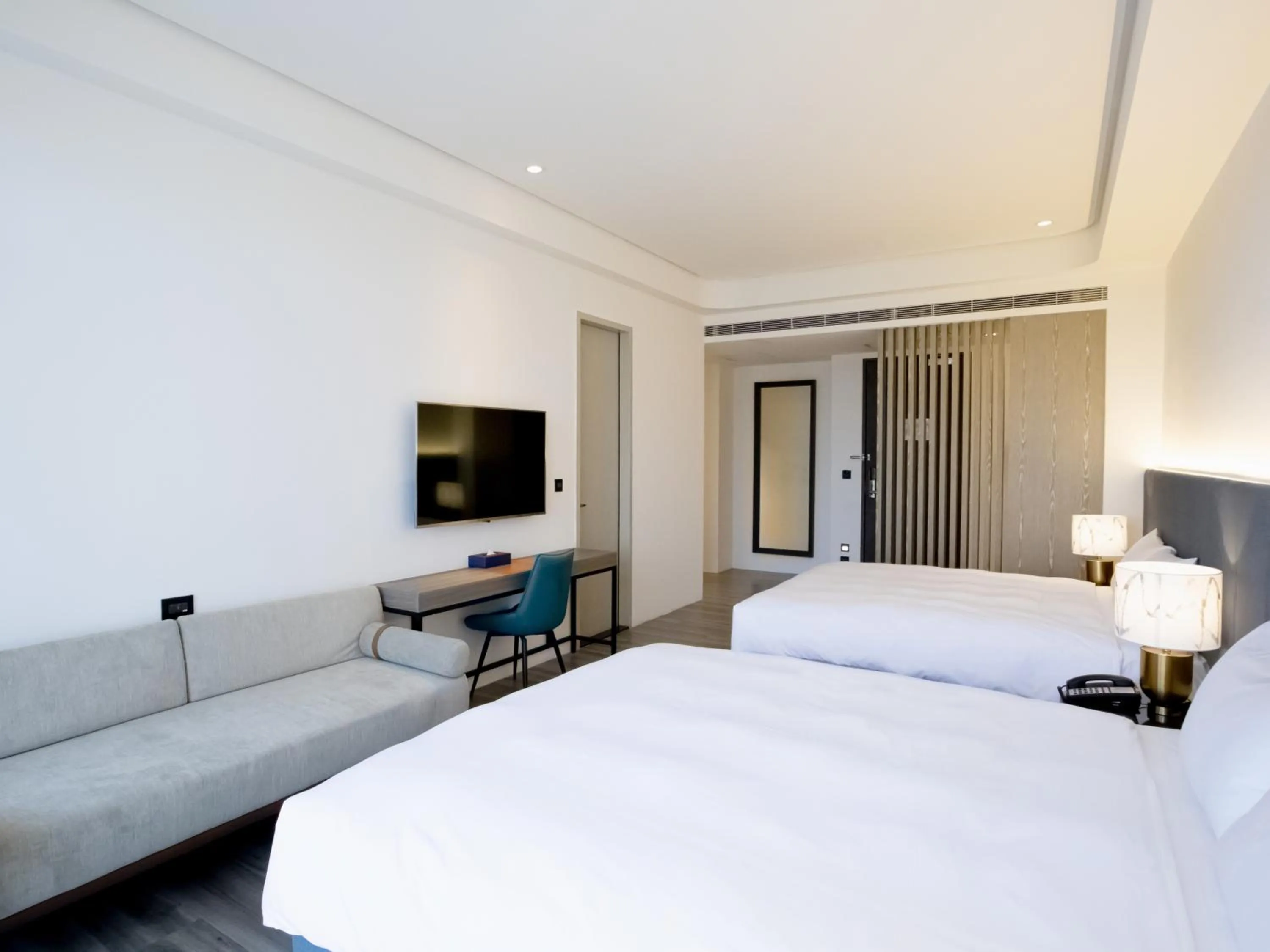 Photo of the whole room, Bed in Formosa Yacht Resort