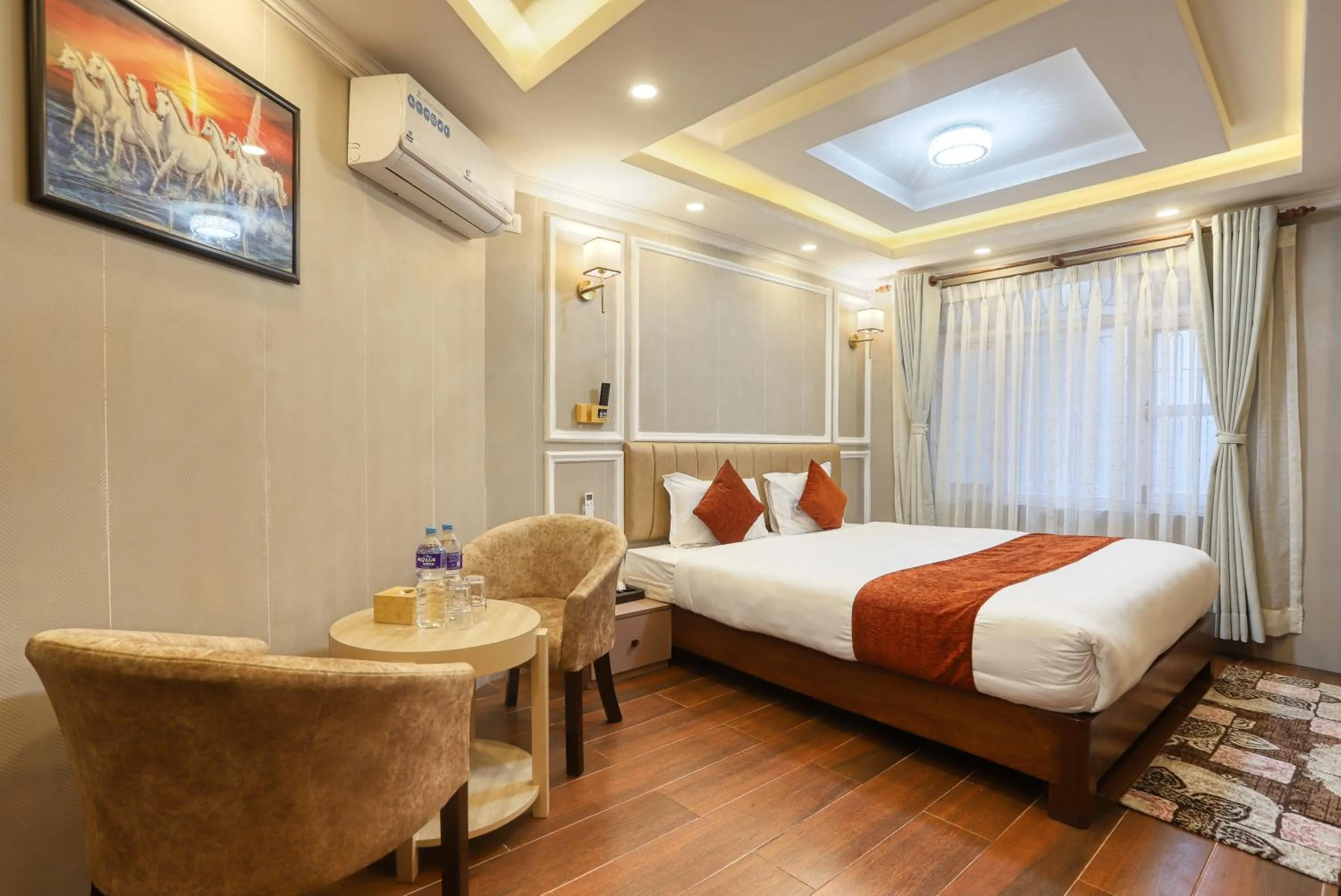 Bedroom, Bed in Hotel Airport Deepshree