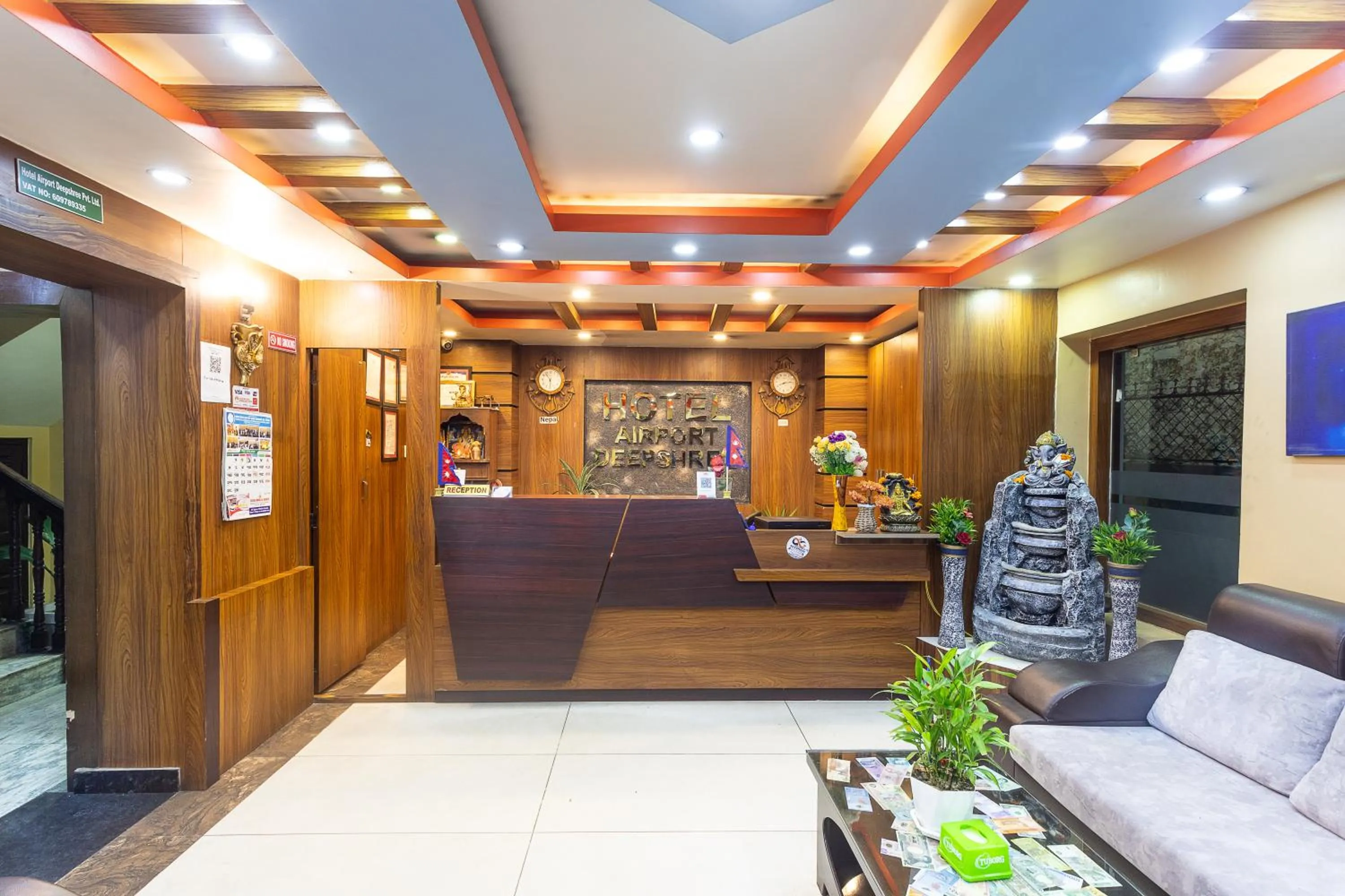 Lobby or reception in Hotel Airport Deepshree