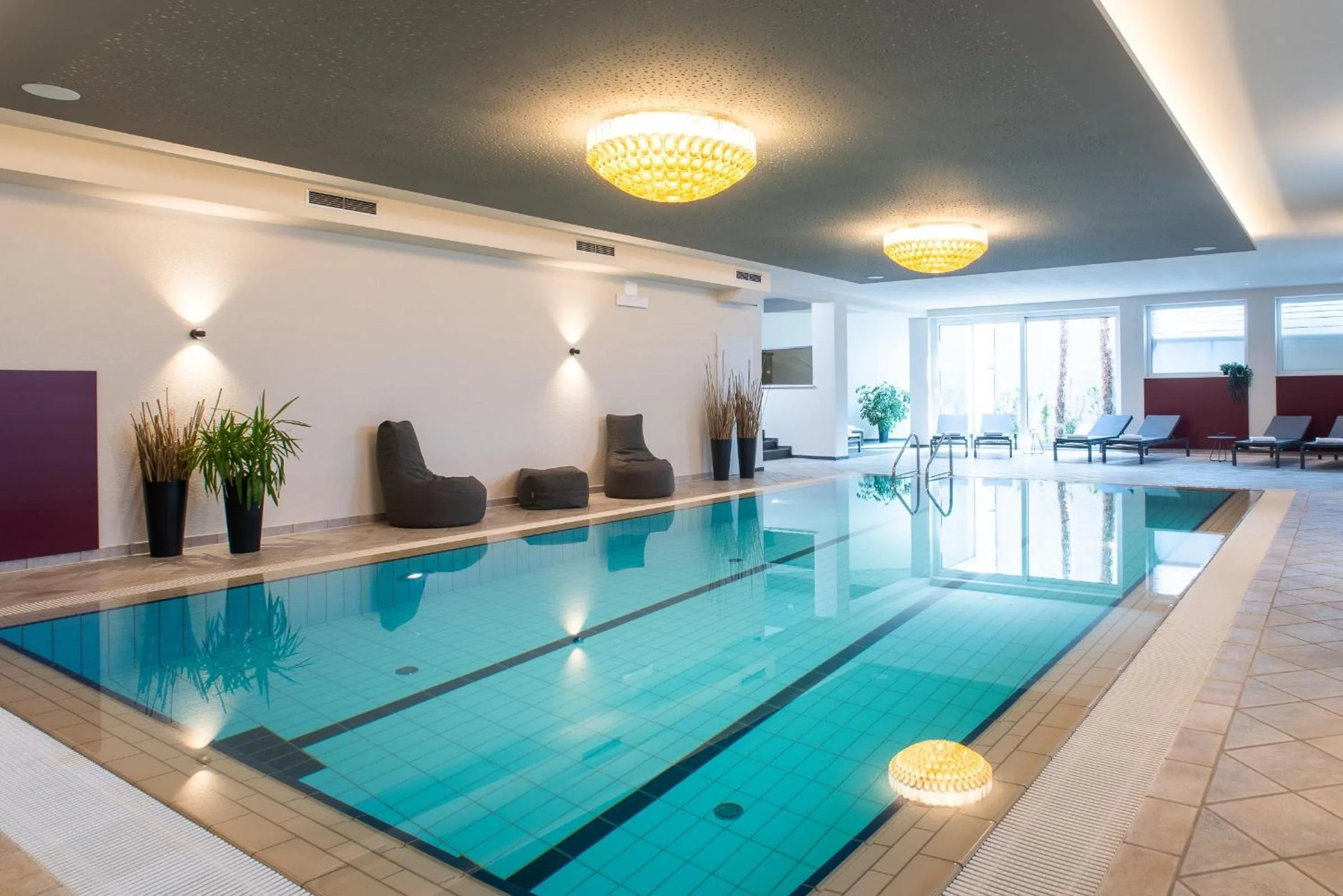 Swimming pool in Hotel Ladurner