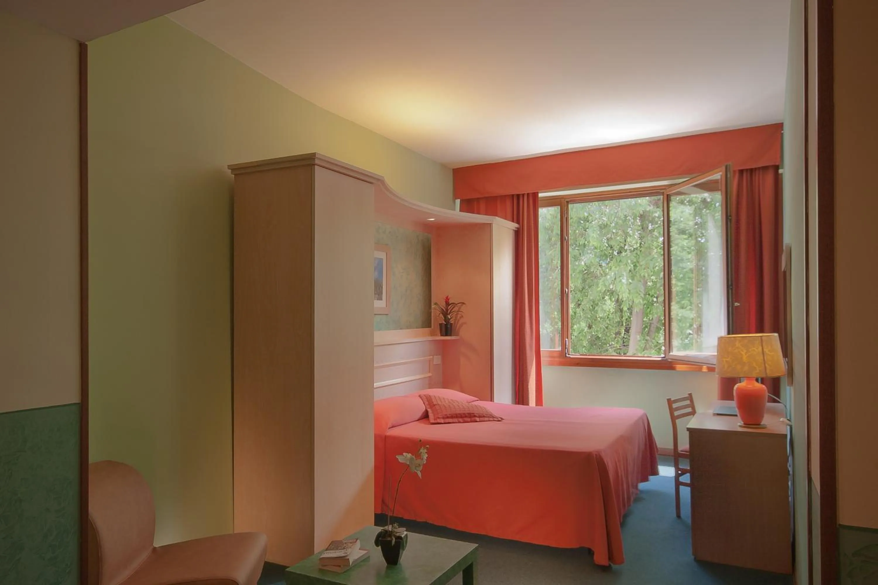 Photo of the whole room, Bed in Hotel Meridiana