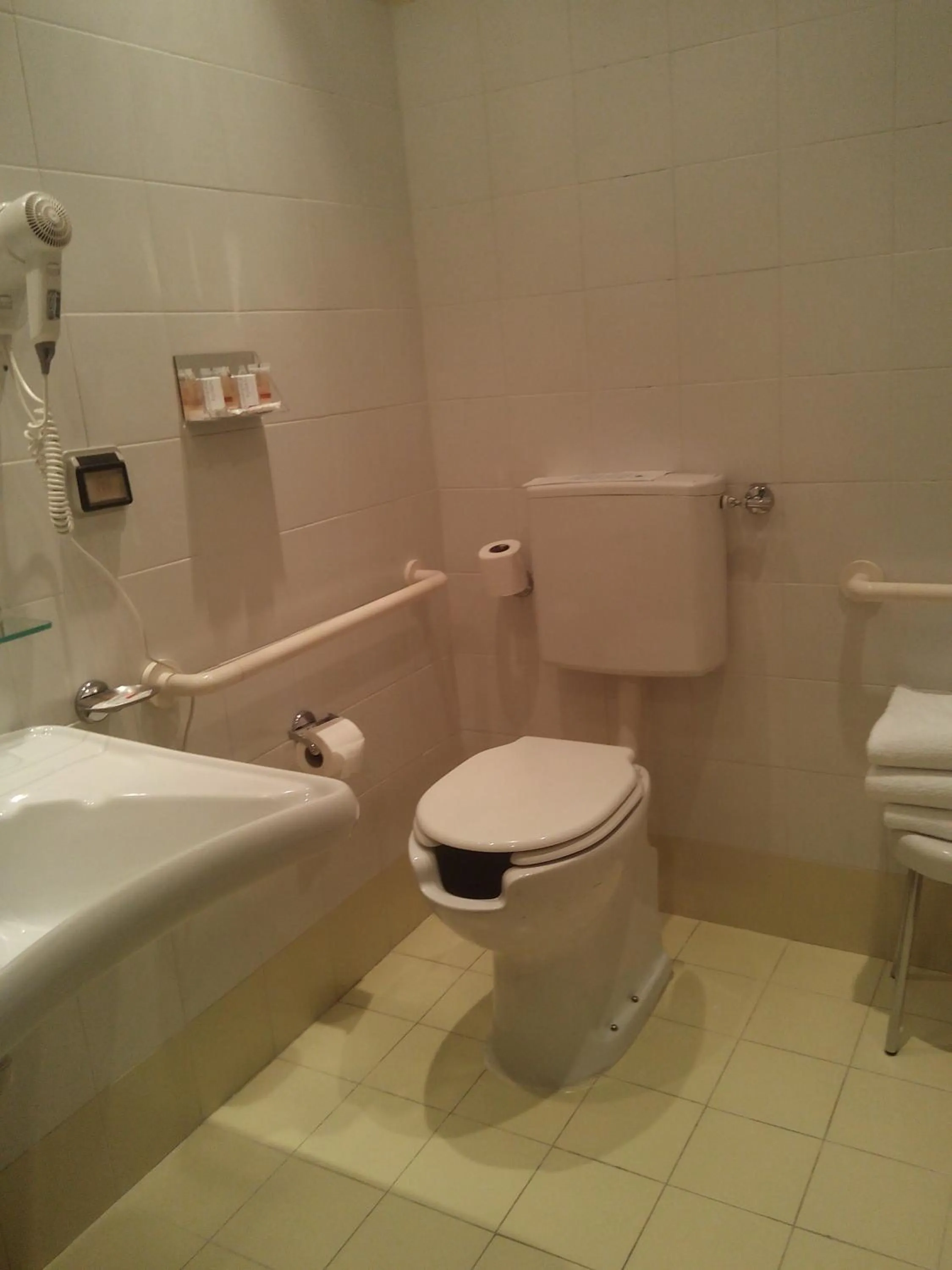 Toilet in Hotel Meridiana