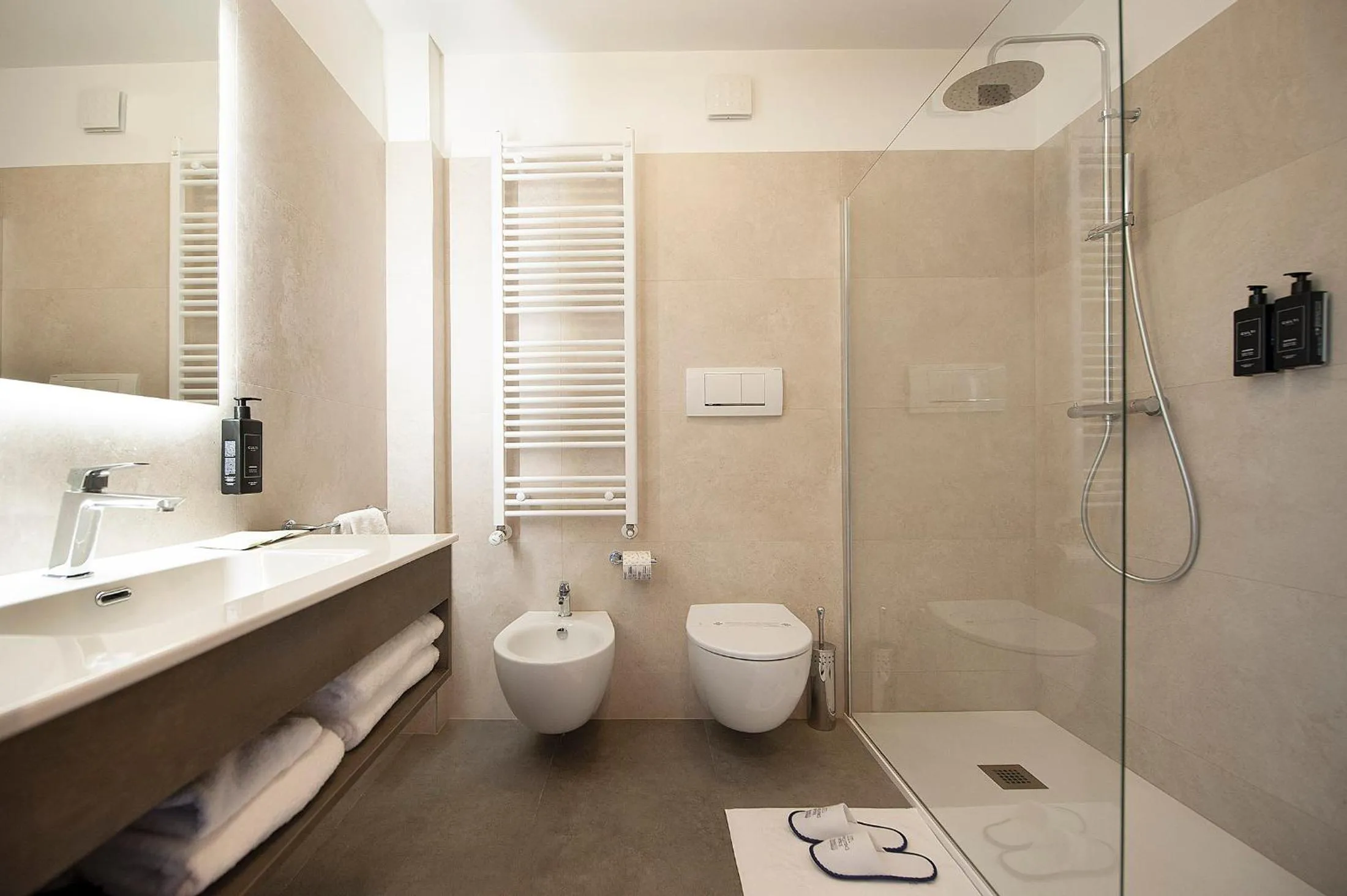 Bathroom in Relais dell'Olmo