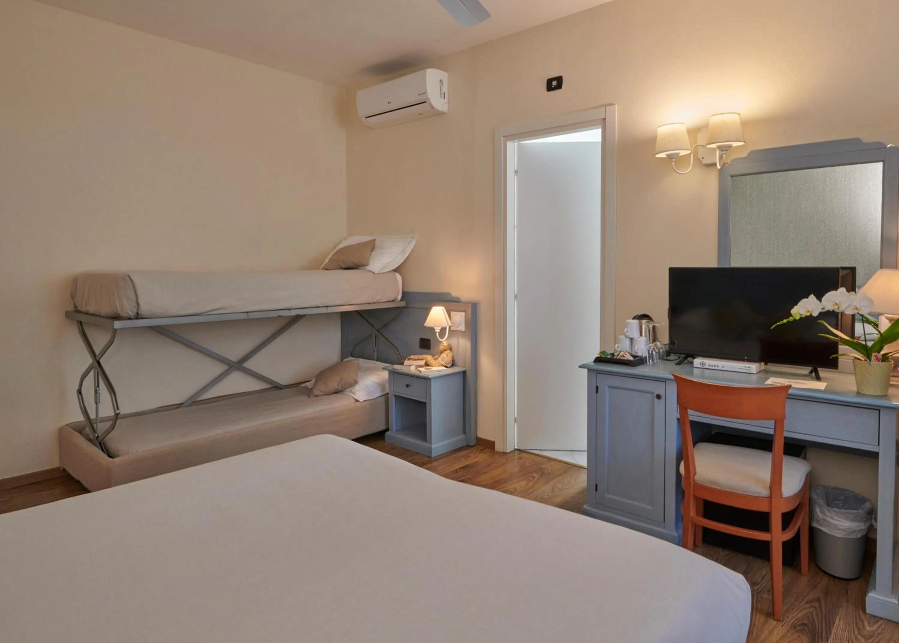 Bed in Hotel Villa Aurora