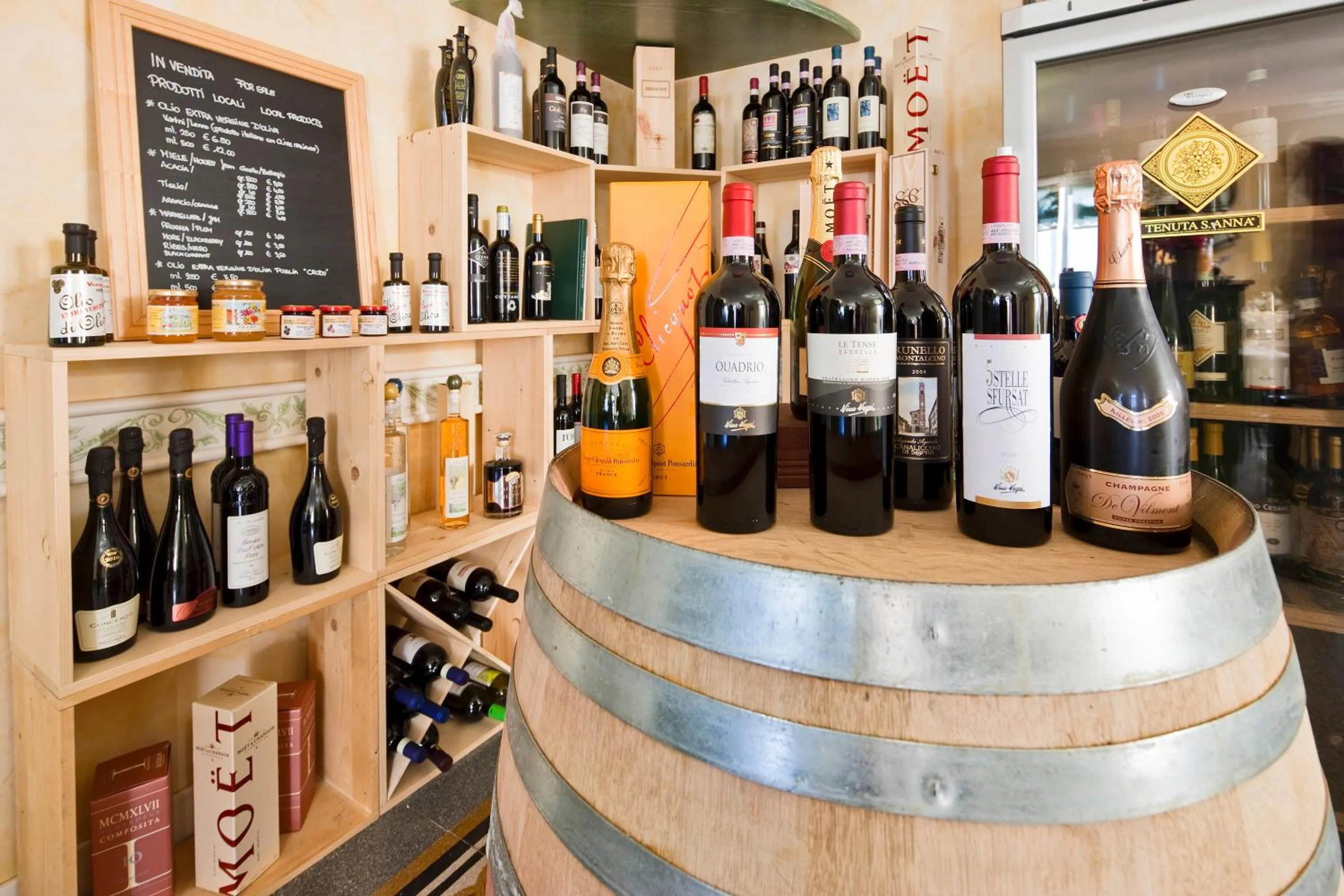 Lounge or bar in Hotel Villa Aurora