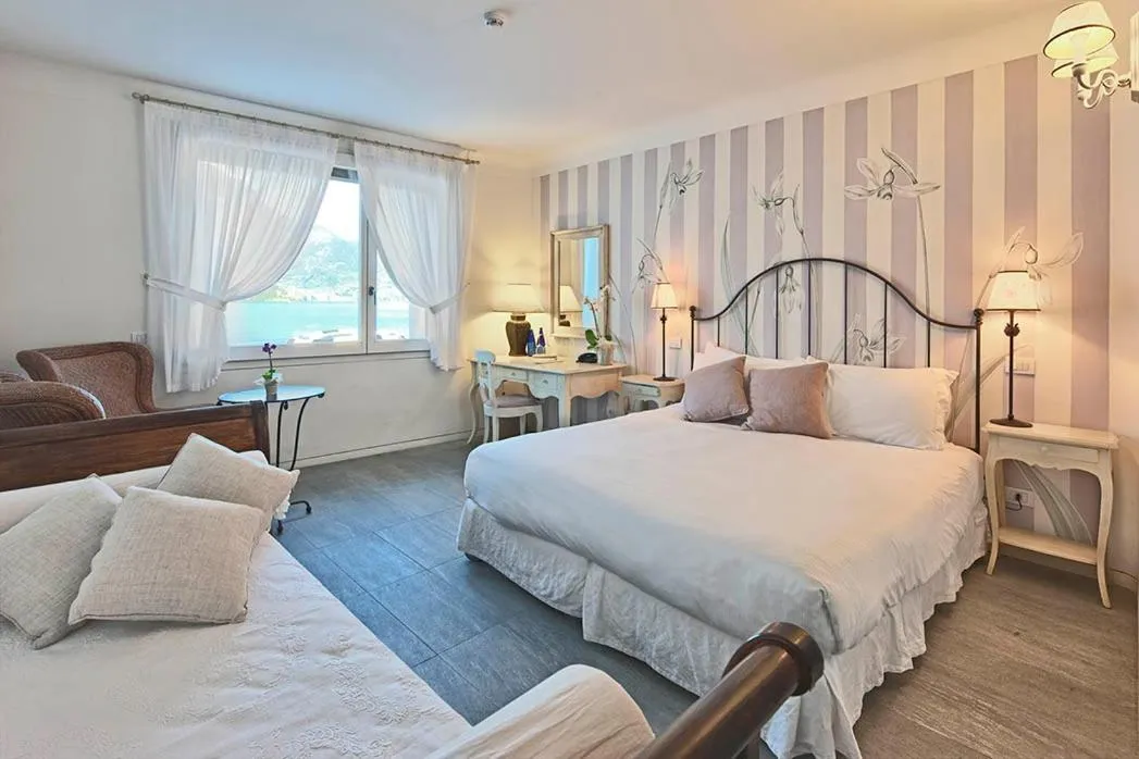 View (from property/room), Bed in Hotel Villa Aurora