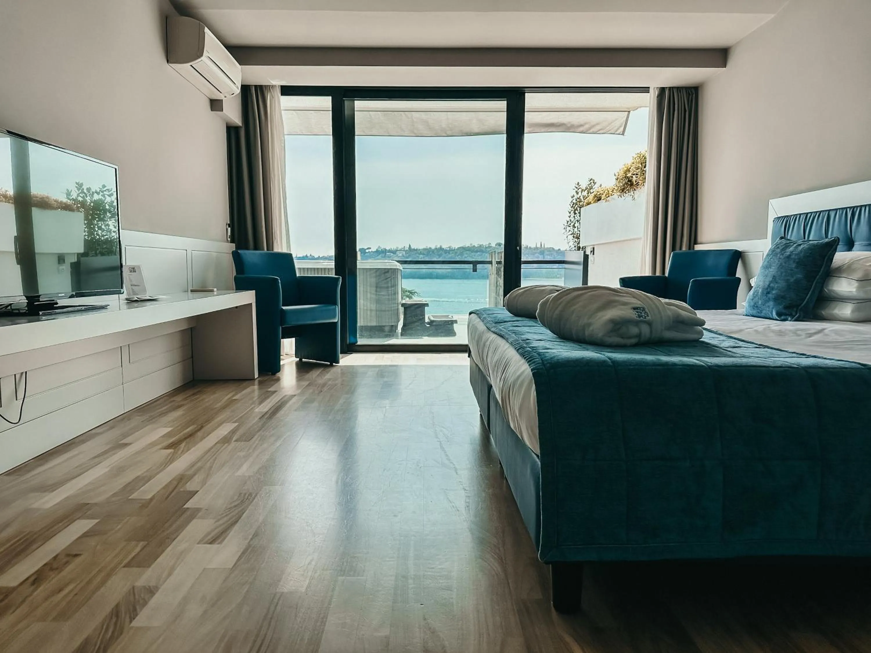 Bed in Hotel Salò du Parc