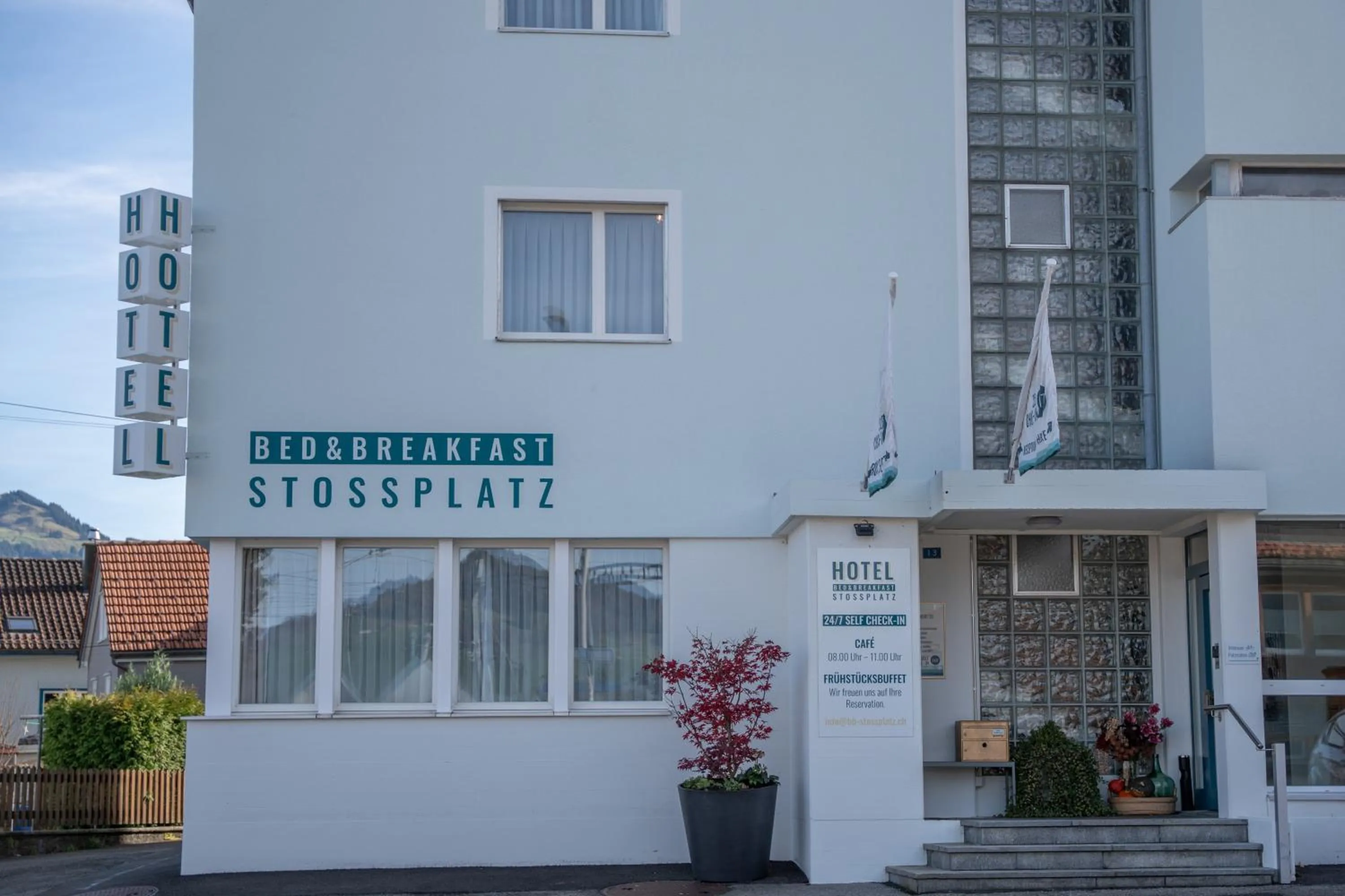 Property building in Hotel B&B Stossplatz anytime and easy self Check-in