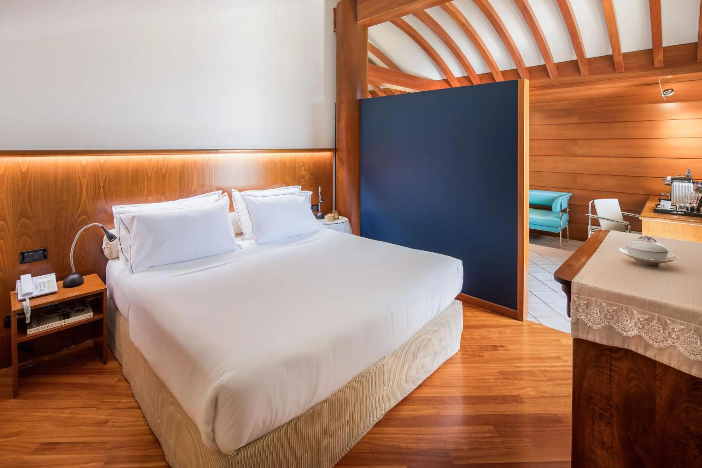 Bedroom, Bed in Grand Hotel Diana Majestic