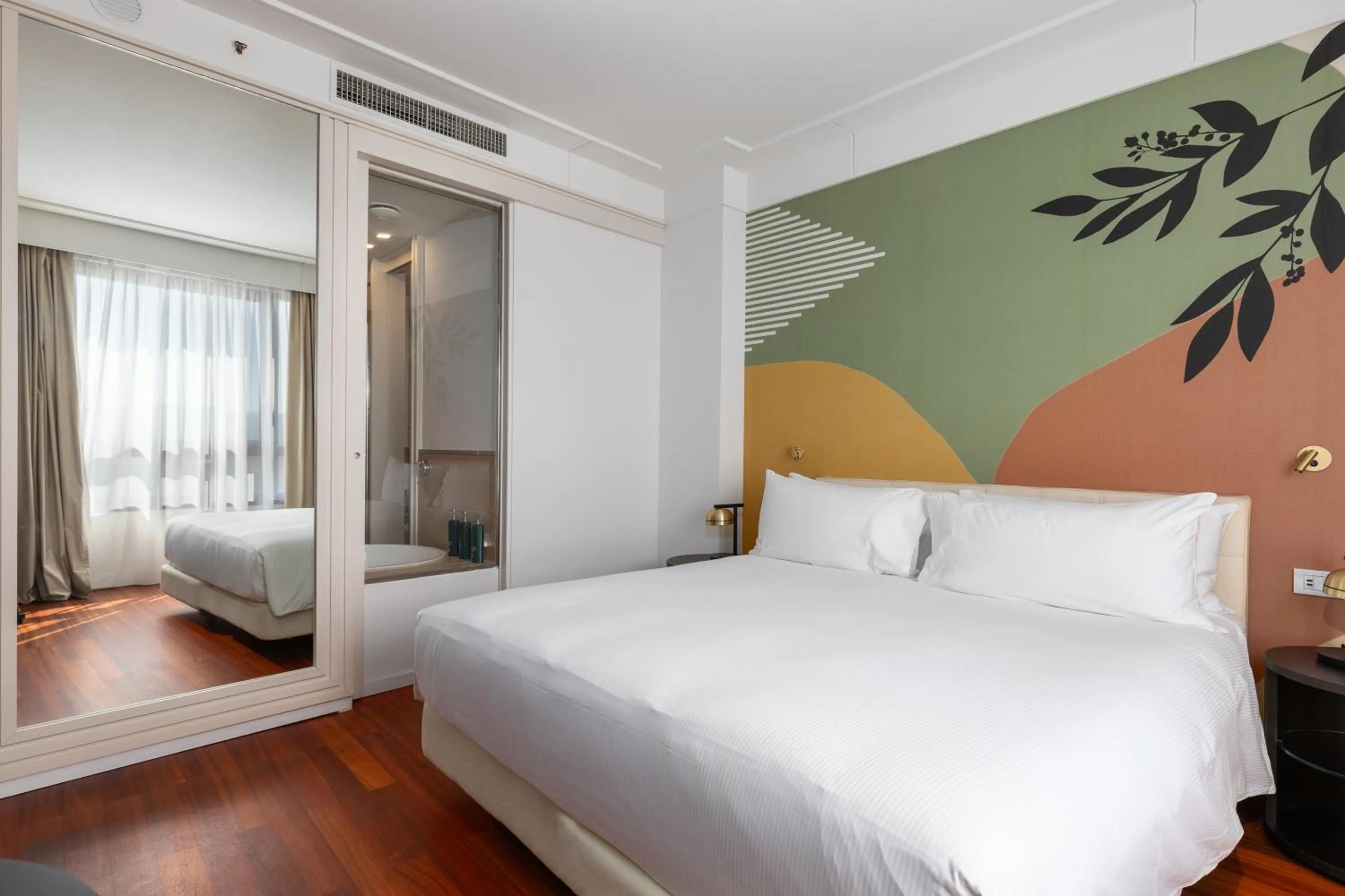 Bed in DoubleTree by Hilton Florence Metropole