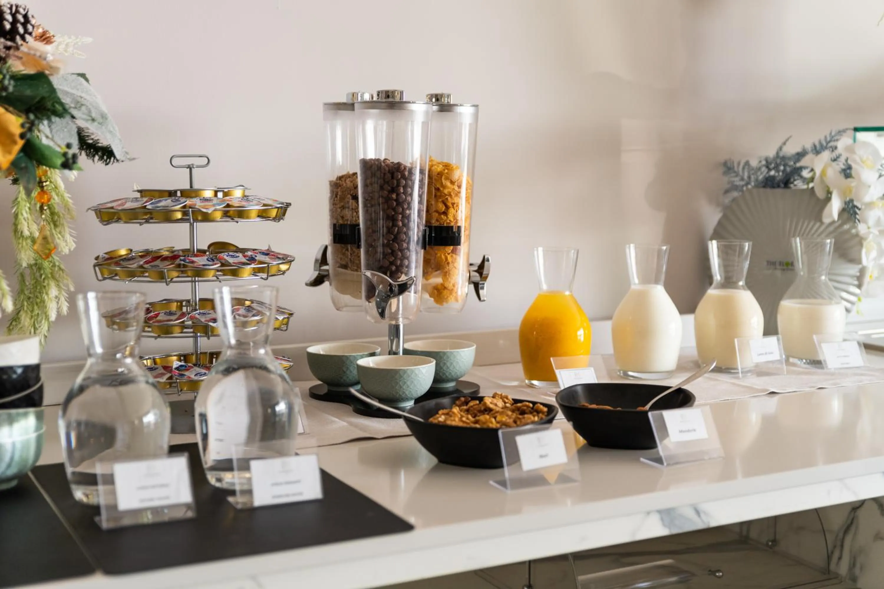 Breakfast in Building Hotel