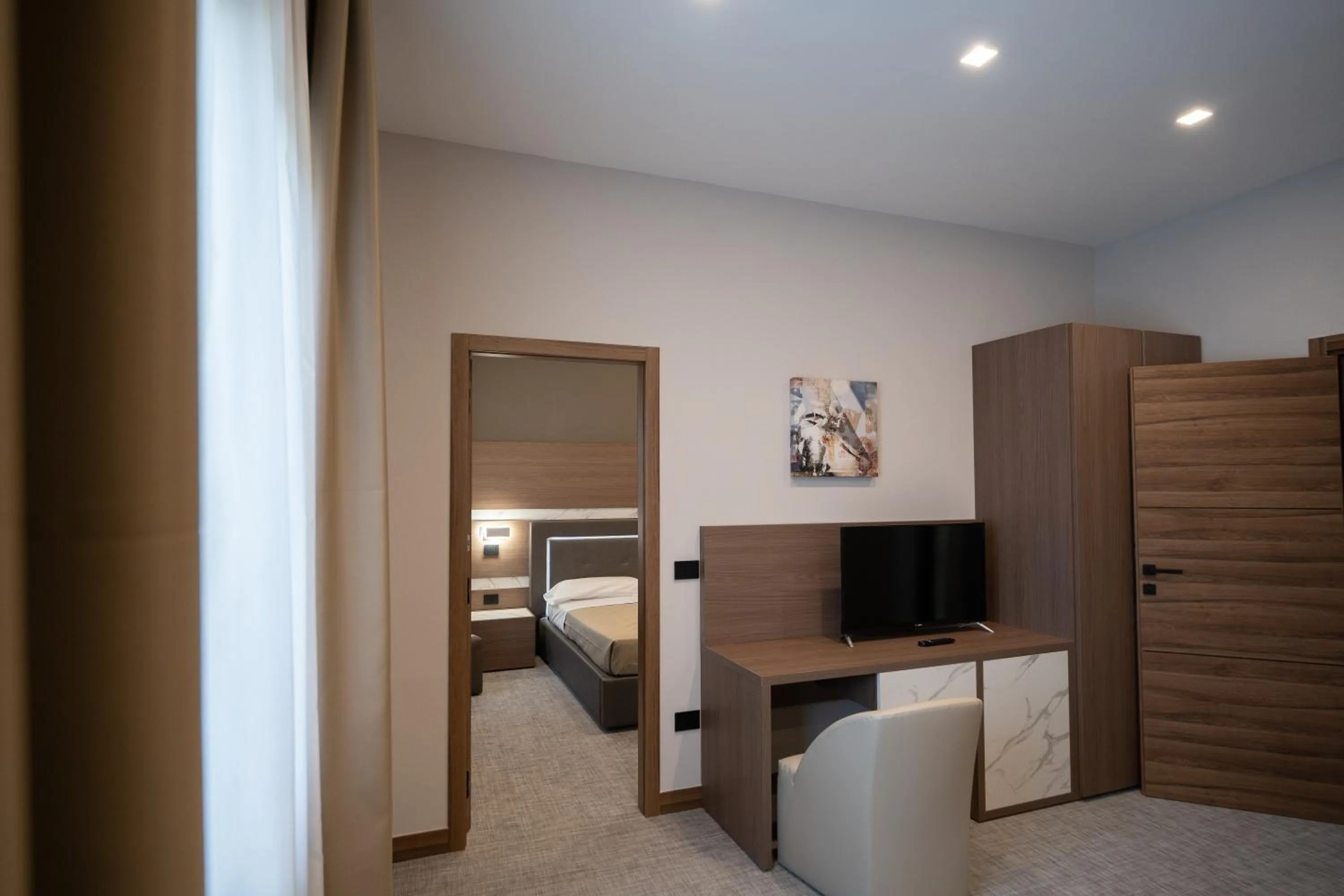 TV and multimedia, Bed in Building Hotel