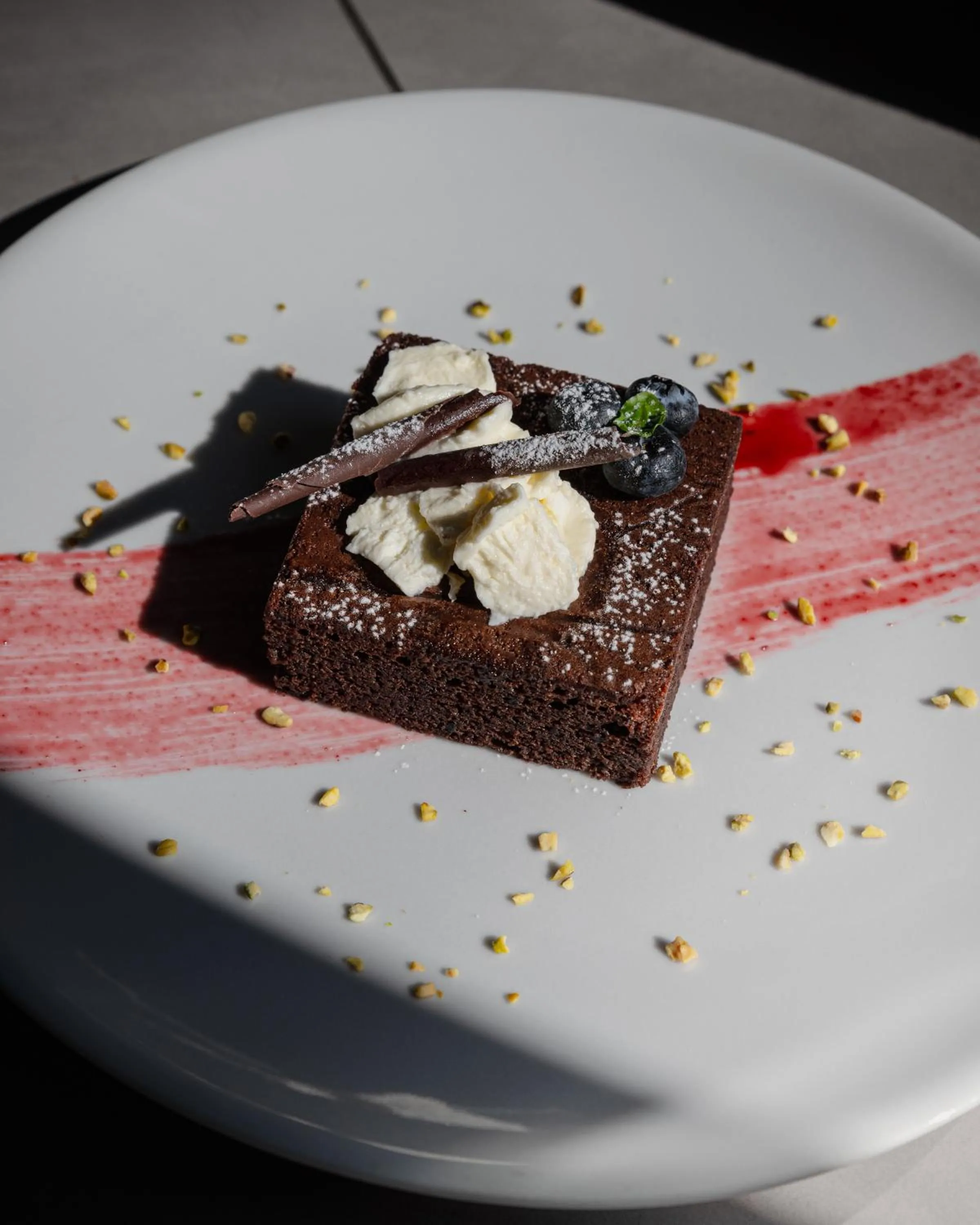 Restaurant/places to eat in Building Hotel