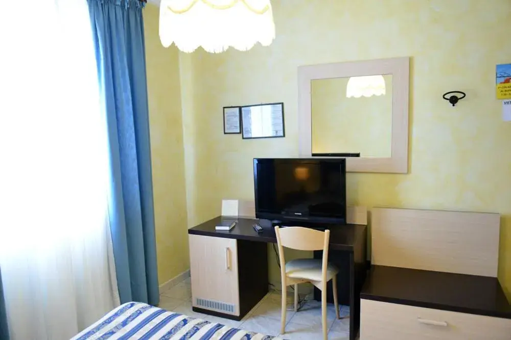 Triple Room in Hotel Blue Rose's Triple Room in Hotel Blue Rose's