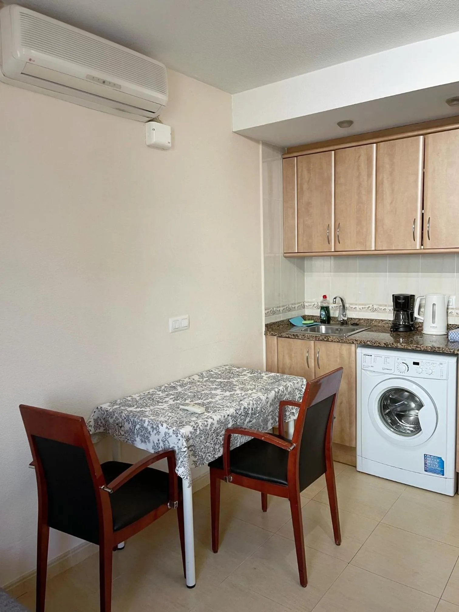 Kitchen or kitchenette in Royal Inn Aparthotel