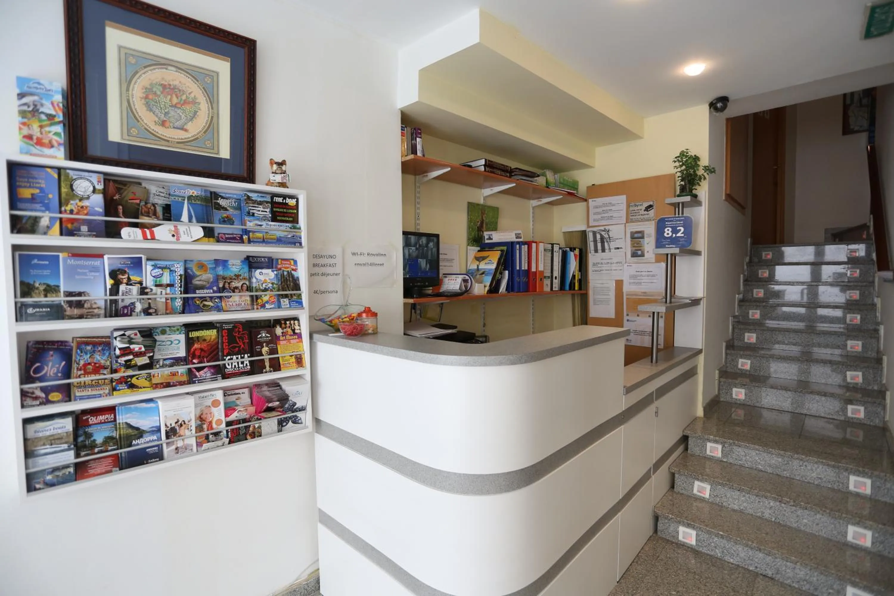 Lobby or reception in Royal Inn Aparthotel