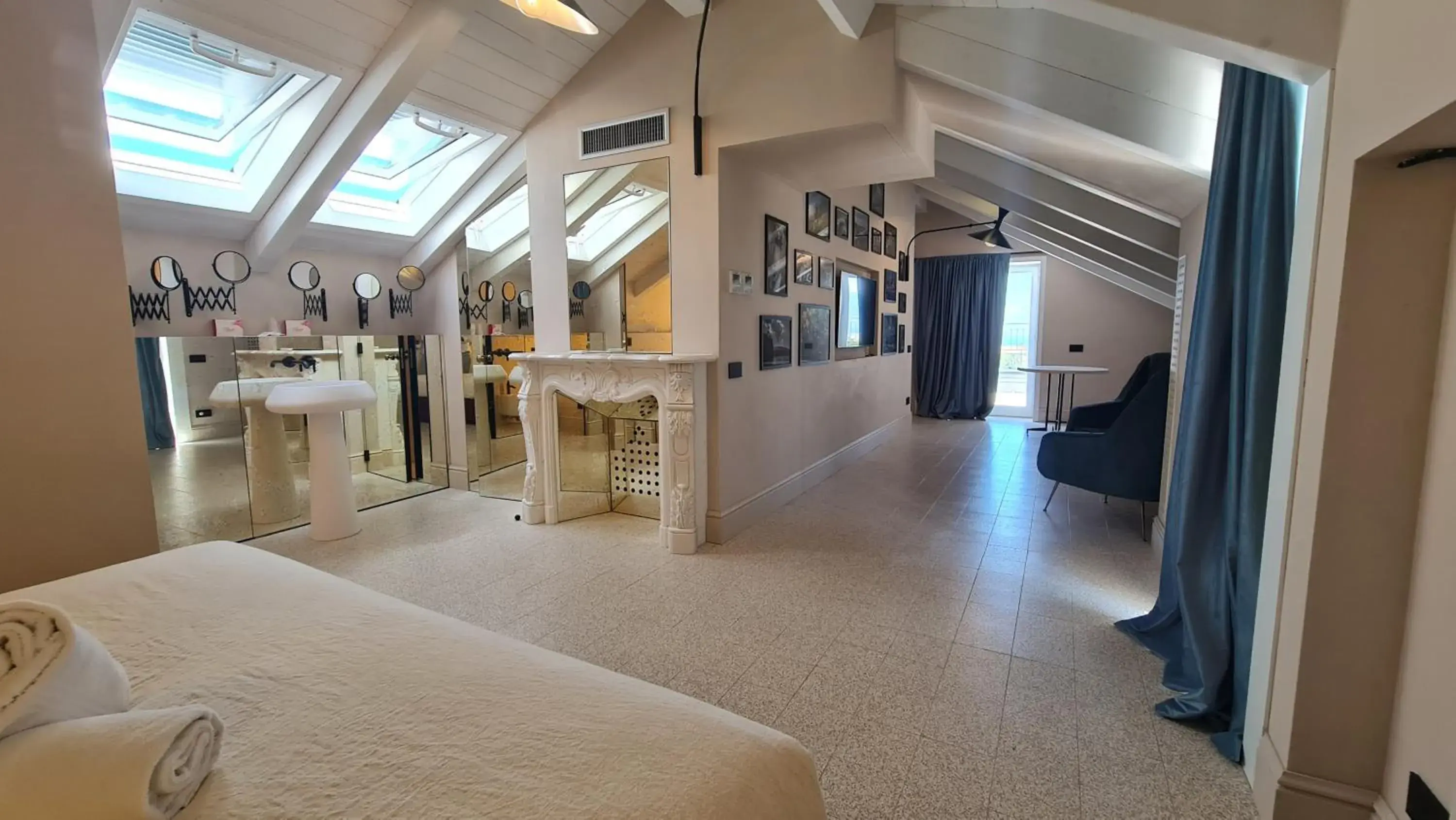 Deluxe Suite with Terrace and Sea View in Il Roseto Deluxe Suite with Terrace and Sea View in Il Roseto