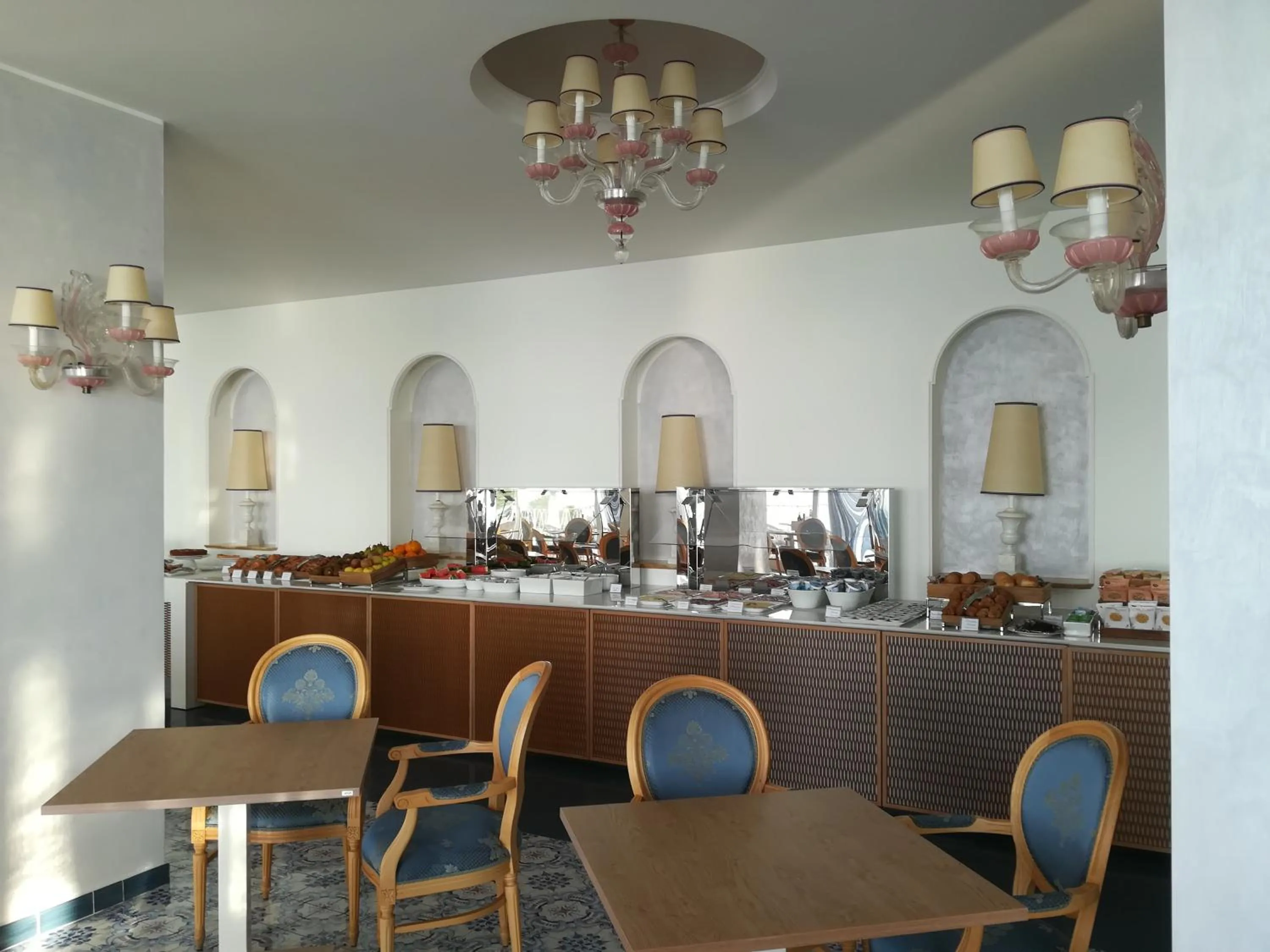 Buffet breakfast in Grand Hotel Excelsior