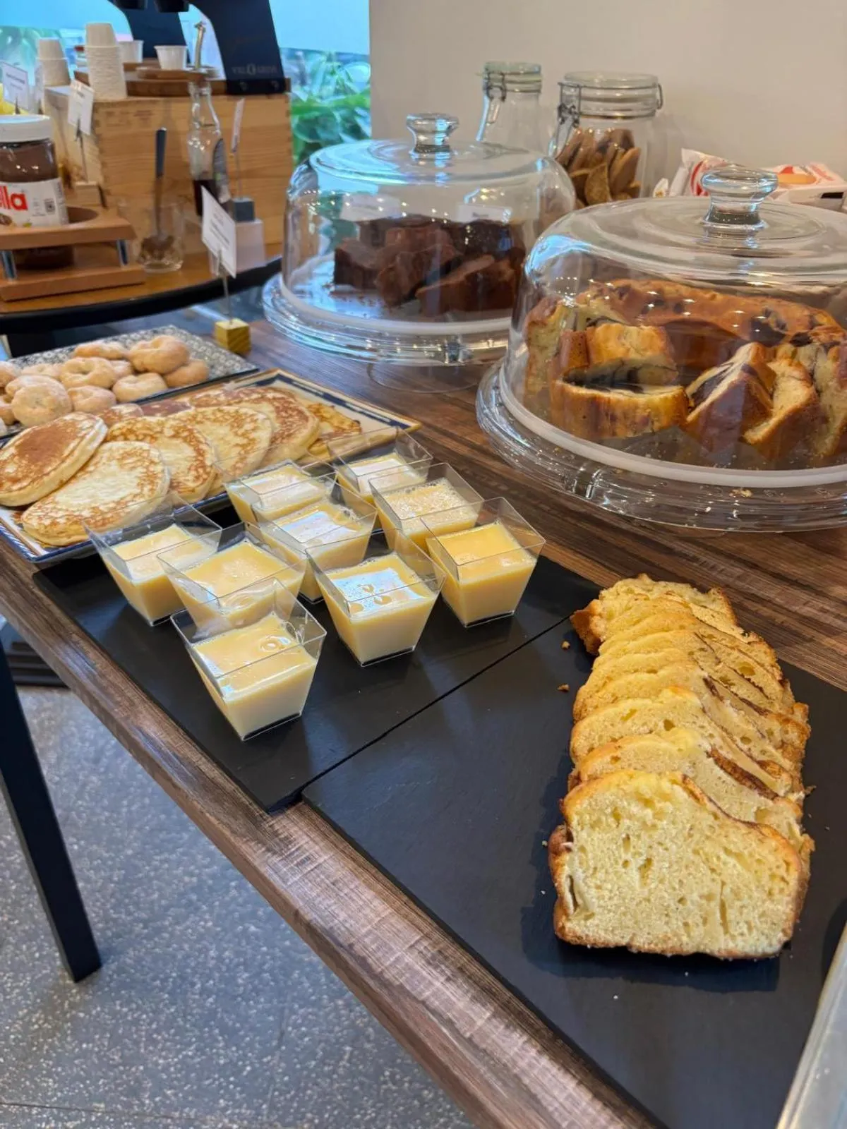 Restaurant/places to eat in Phi Hotel Ambra