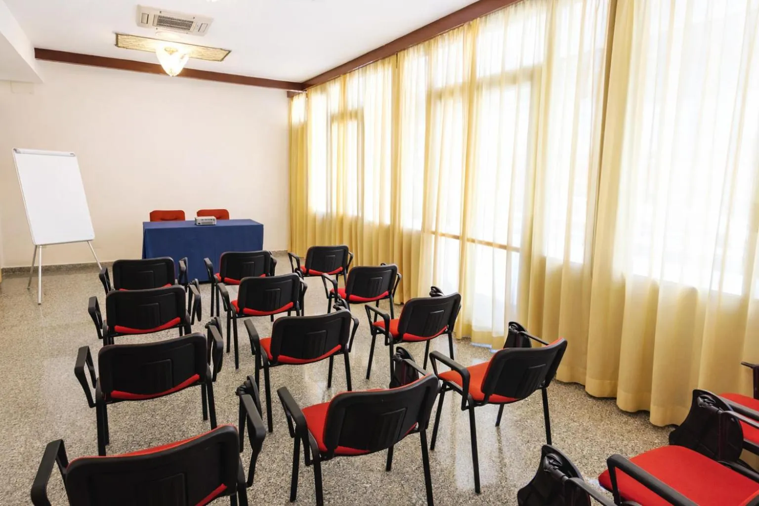 Meeting/conference room in Phi Hotel Ambra