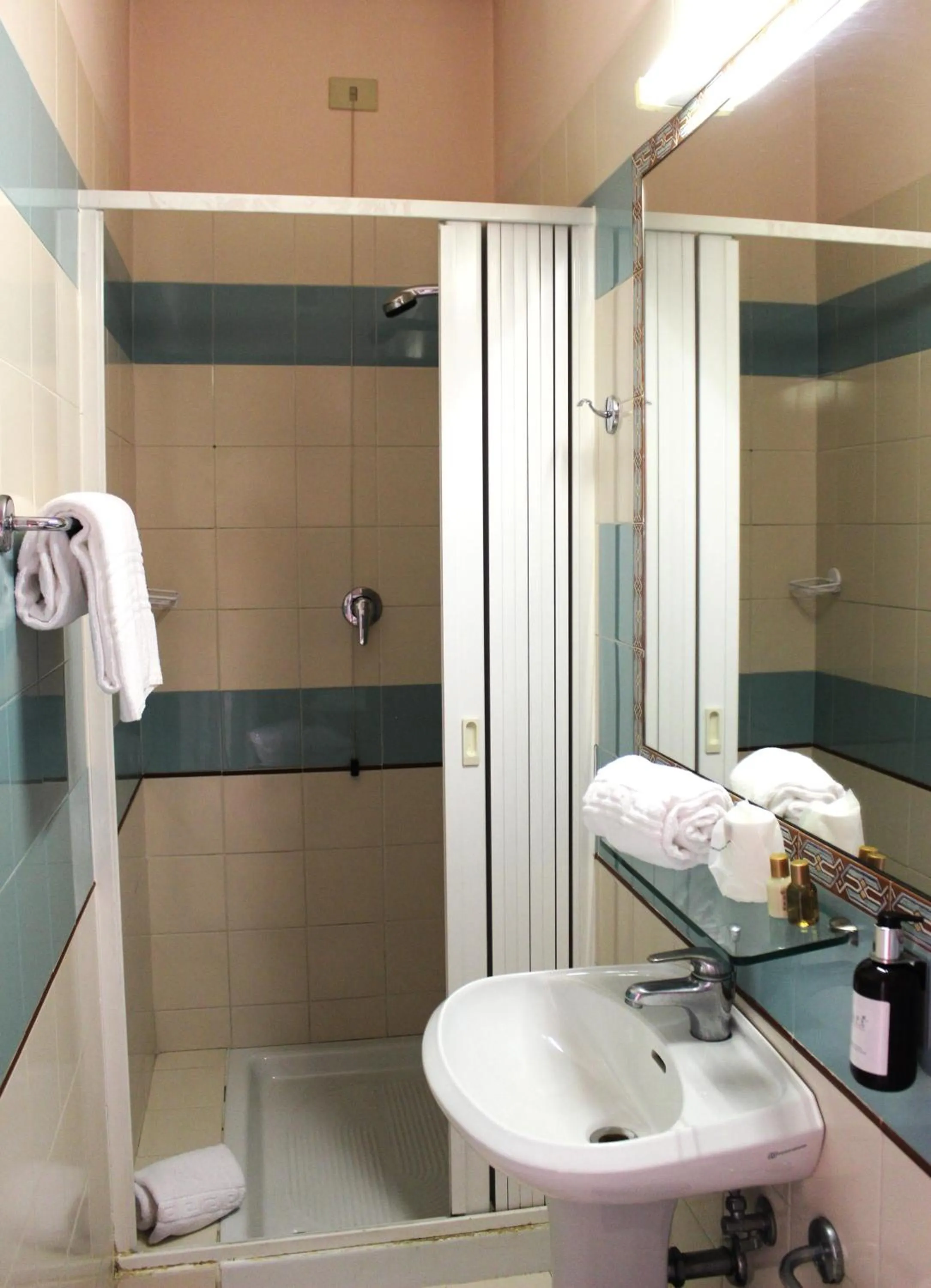 Bathroom in Phi Hotel Ambra