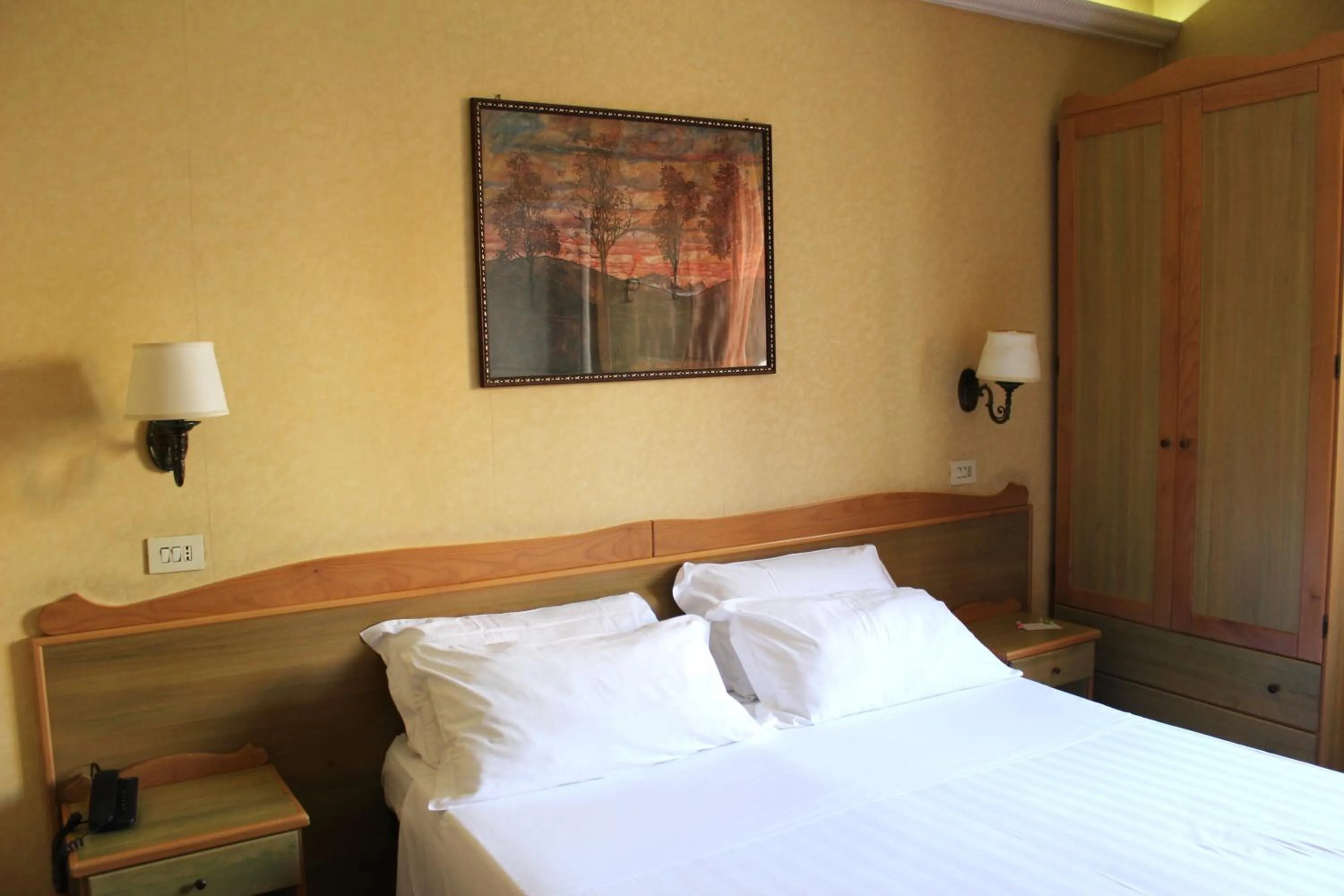 Bedroom, Bed in Phi Hotel Ambra