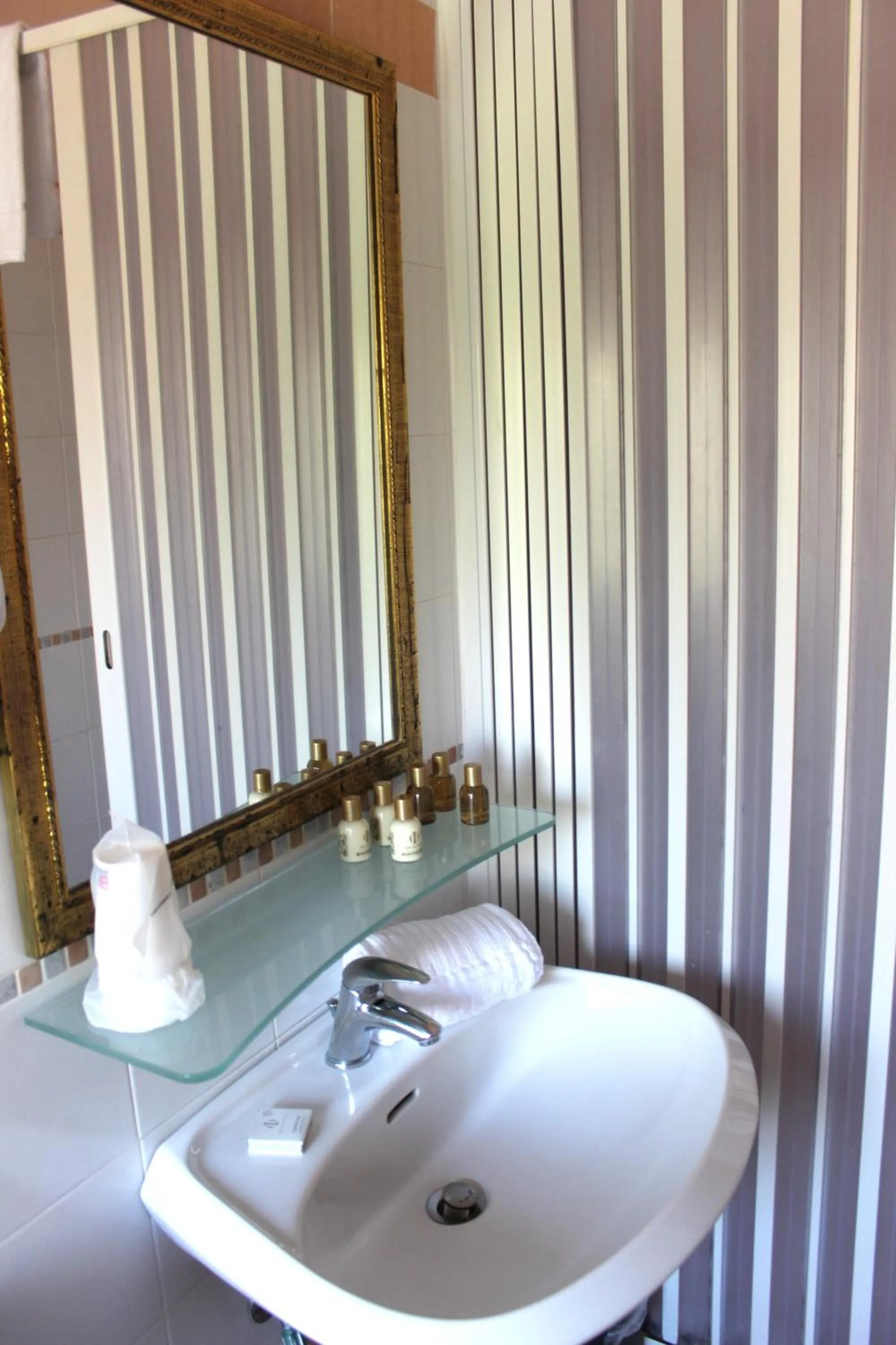 Bathroom in Phi Hotel Ambra