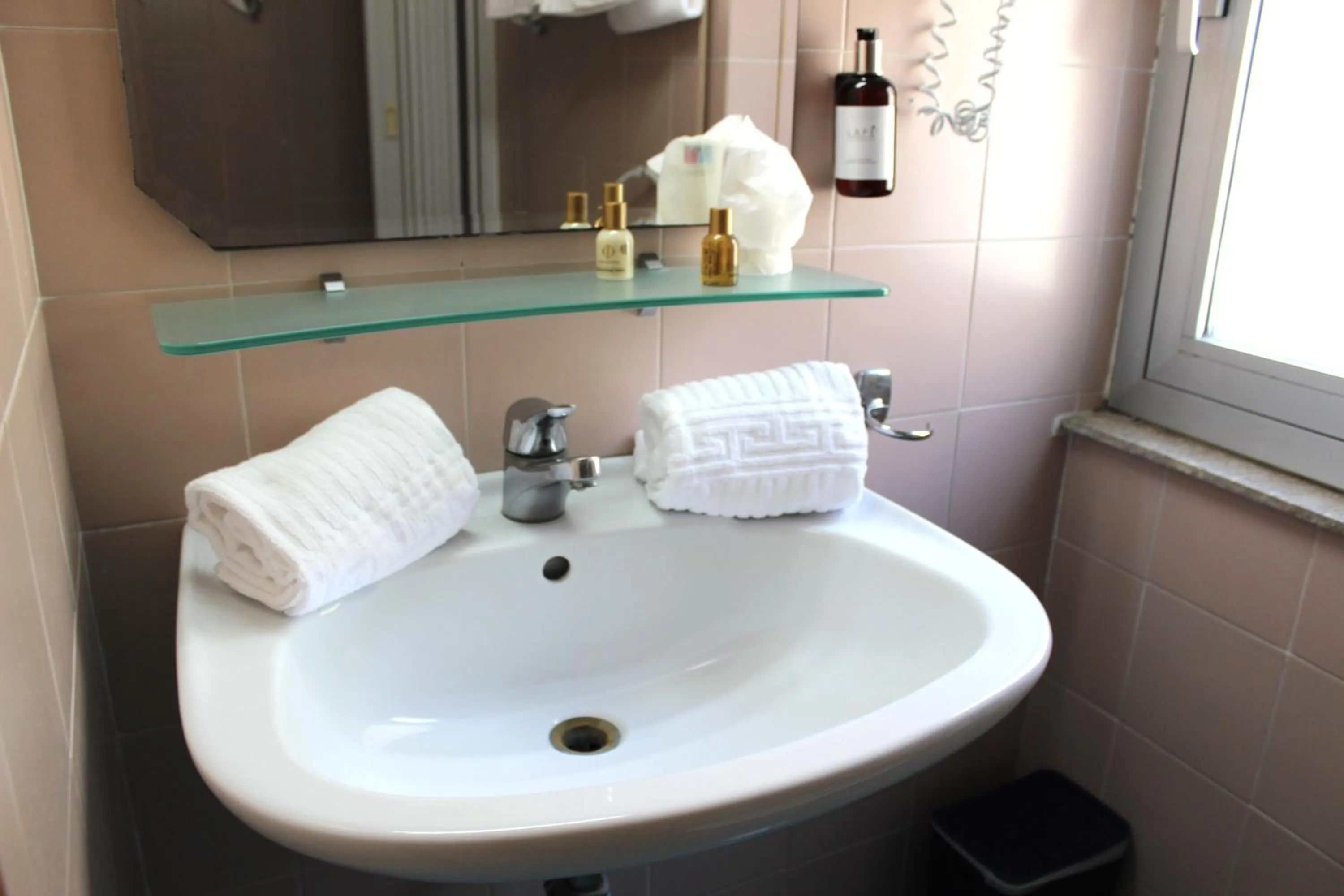 Bathroom in Phi Hotel Ambra