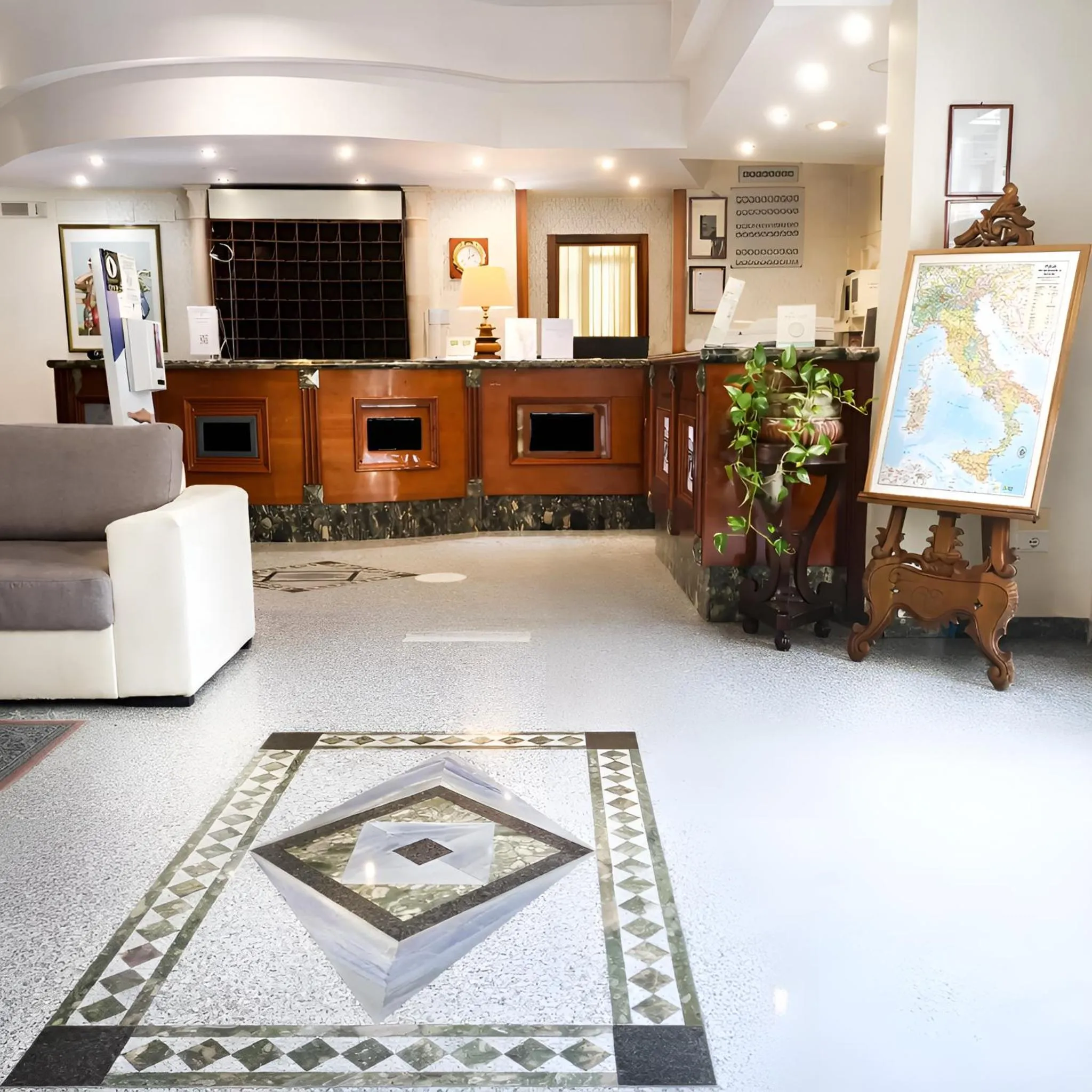 Lobby or reception in Phi Hotel Ambra