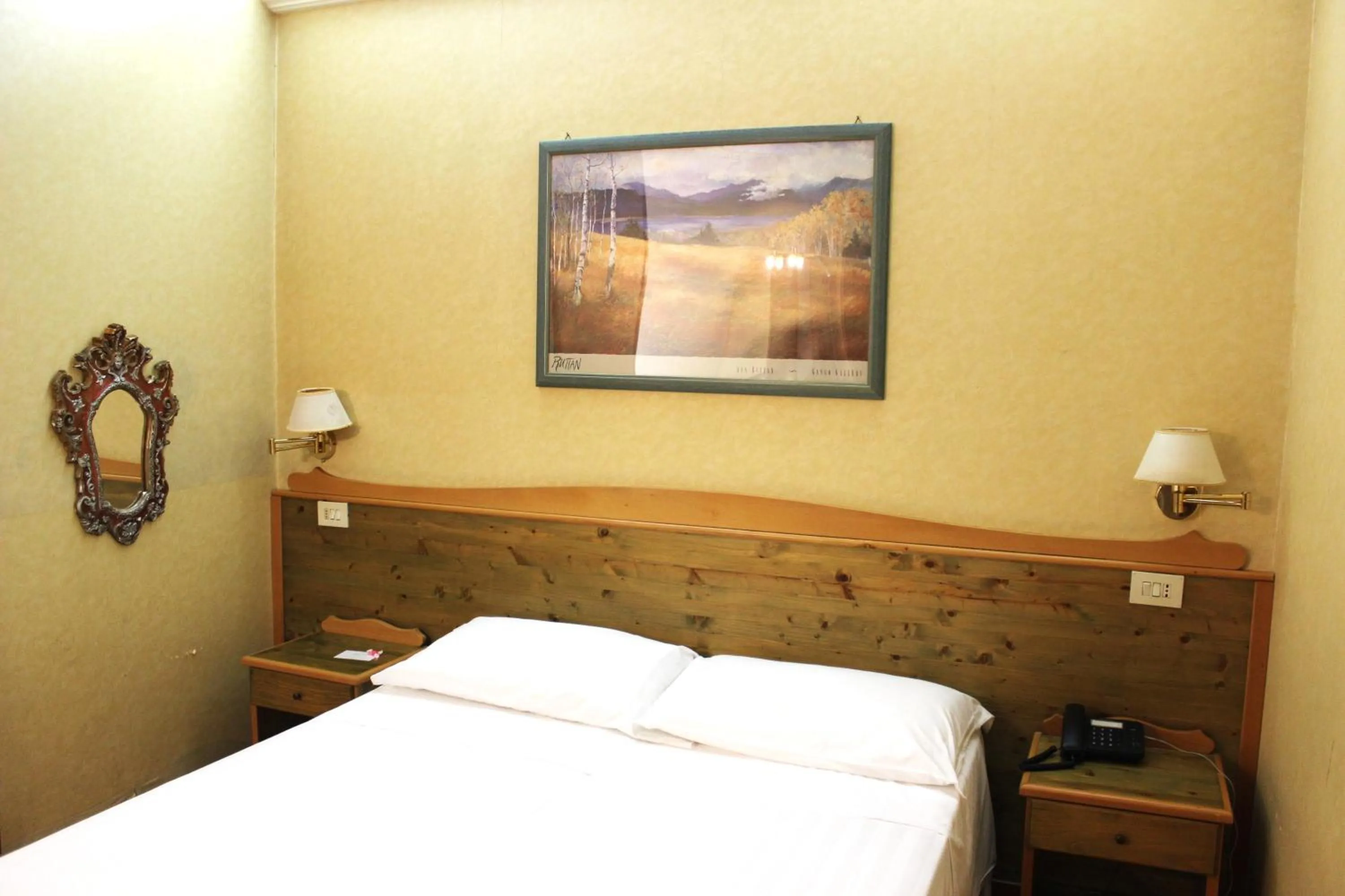 Bedroom, Bed in Phi Hotel Ambra