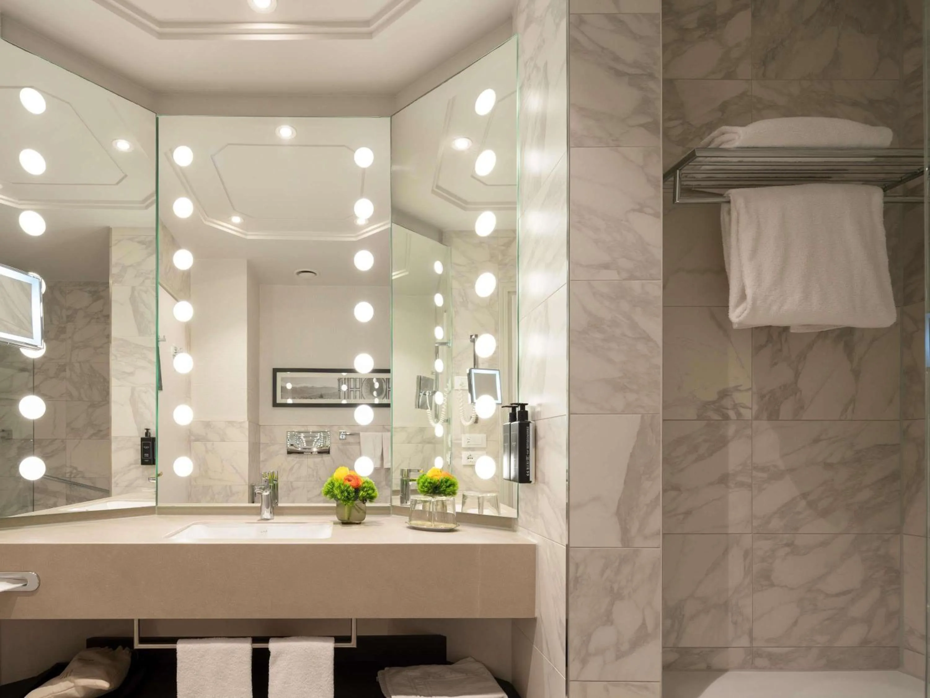 Bedroom in Cerretani Hotel Firenze - MGallery Collection