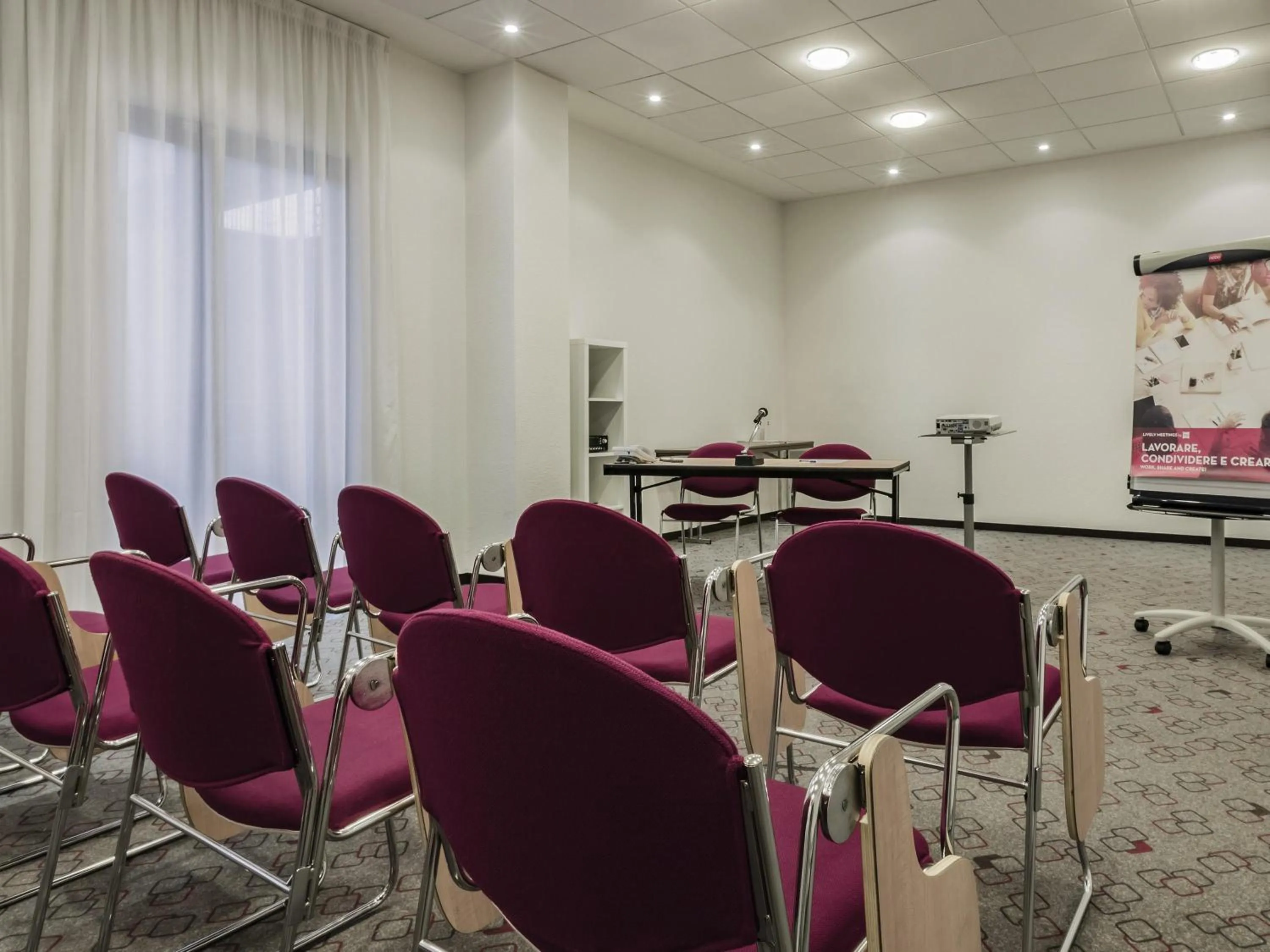 Meeting/conference room in Hotel Ibis Milano Malpensa