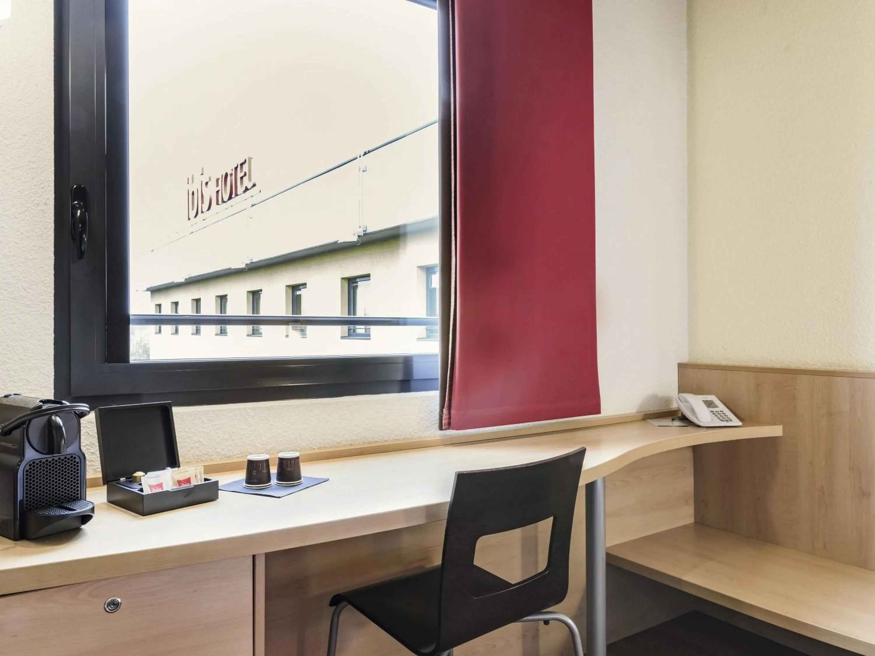 Bedroom in Hotel Ibis Milano Malpensa