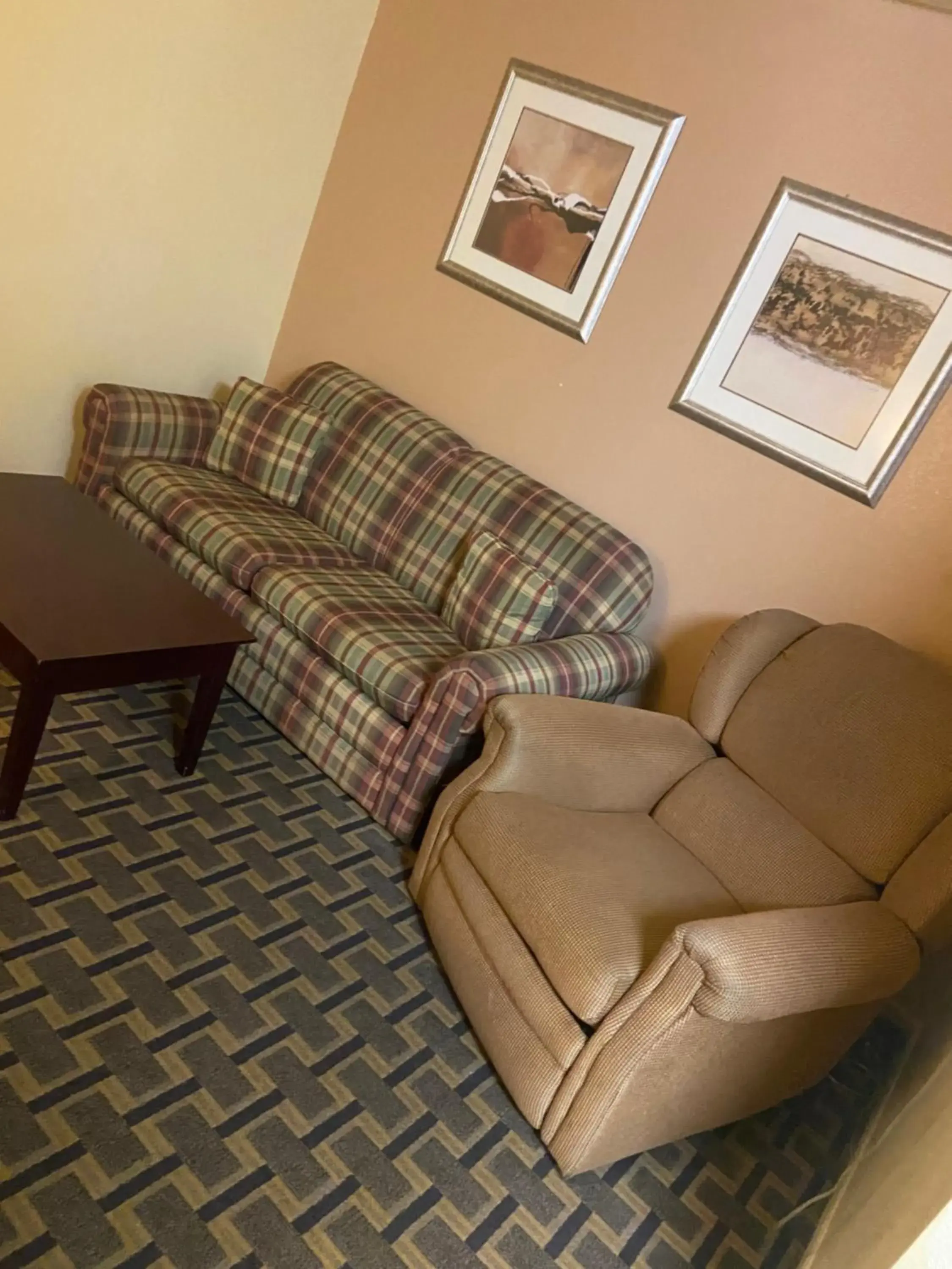 Queen Suite - Non-Smoking in Super 8 by Wyndham Lebanon Queen Suite - Non-Smoking in Super 8 by Wyndham Lebanon