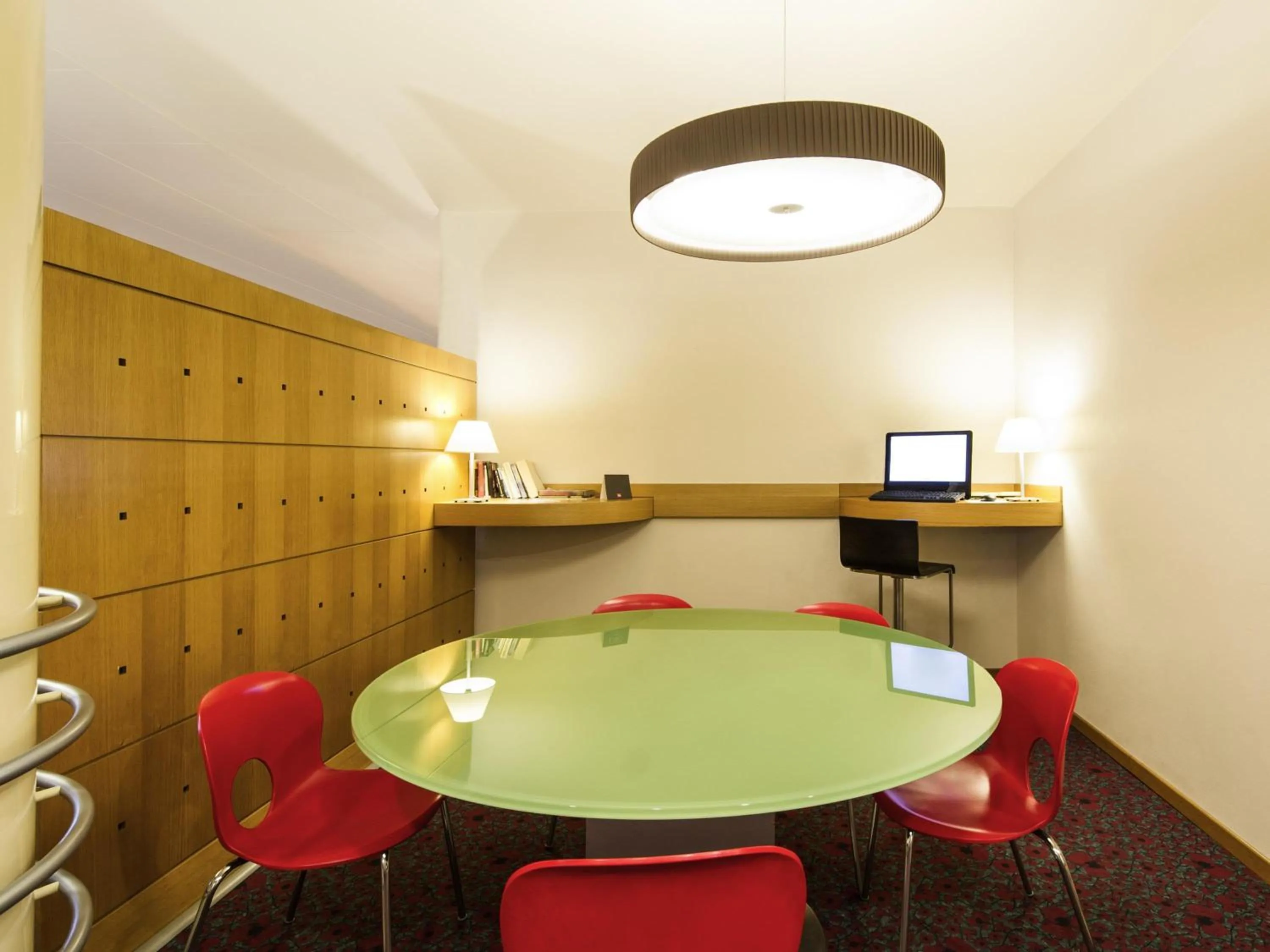 Lounge or bar in Hotel Ibis Firenze Nord Aeroporto