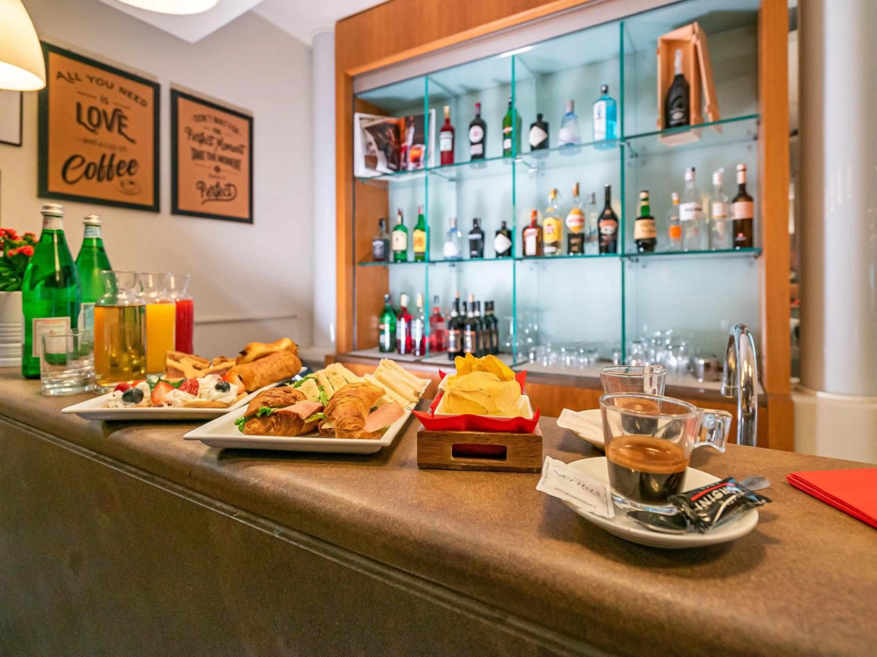 Lounge or bar in Hotel Ibis Firenze Nord Aeroporto