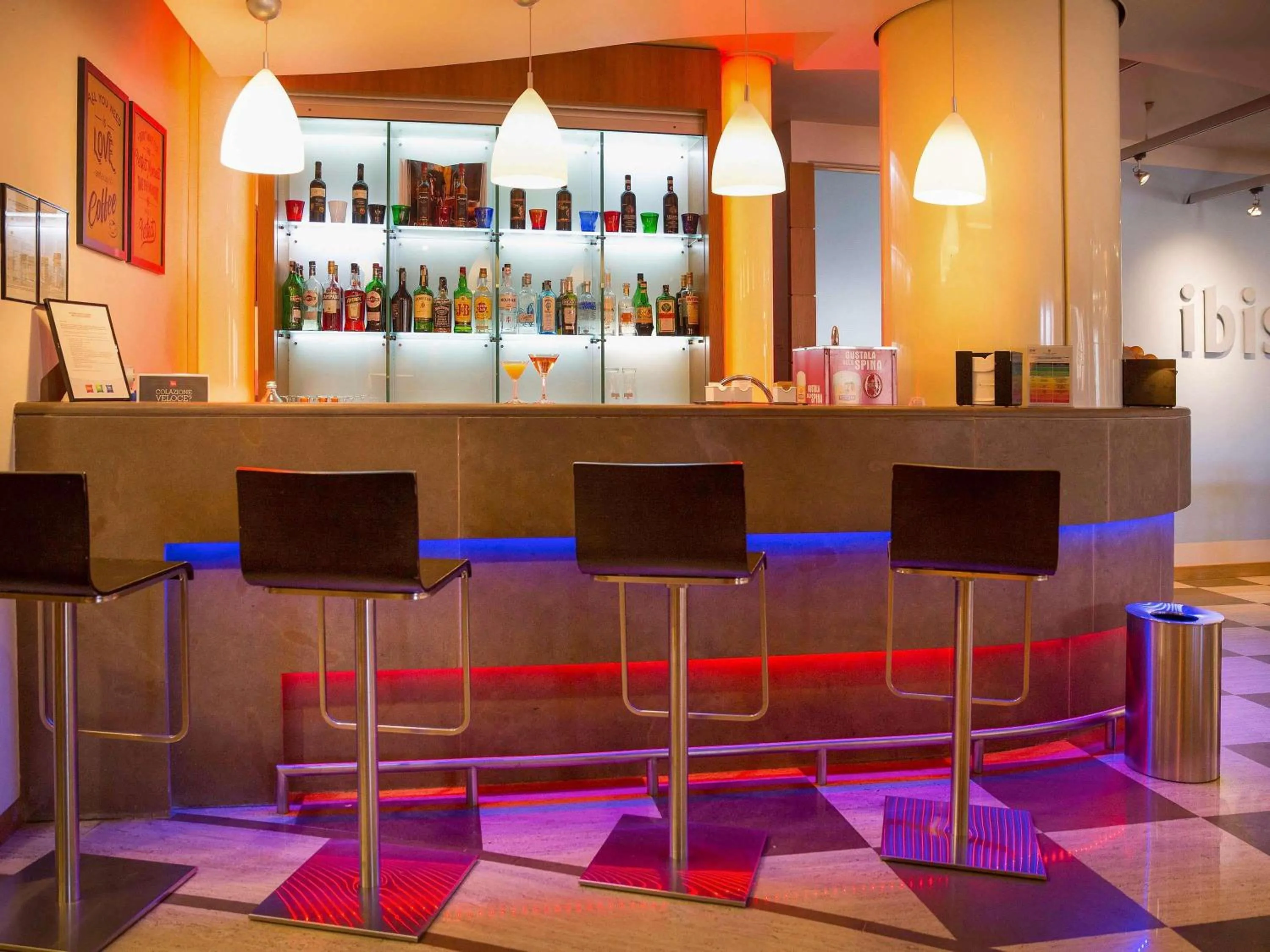 Lounge or bar in Hotel Ibis Firenze Nord Aeroporto