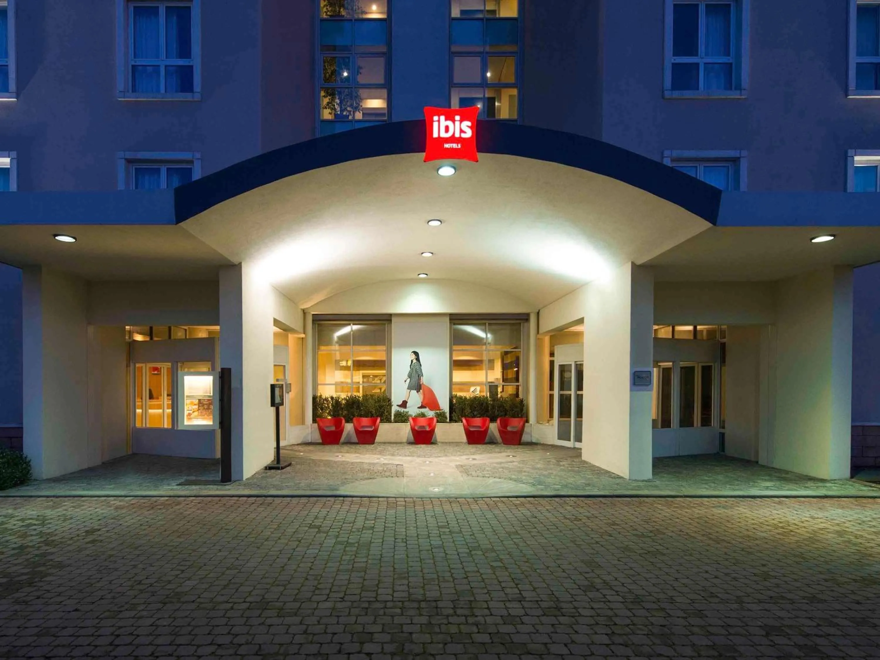 Property building in Hotel Ibis Firenze Nord Aeroporto