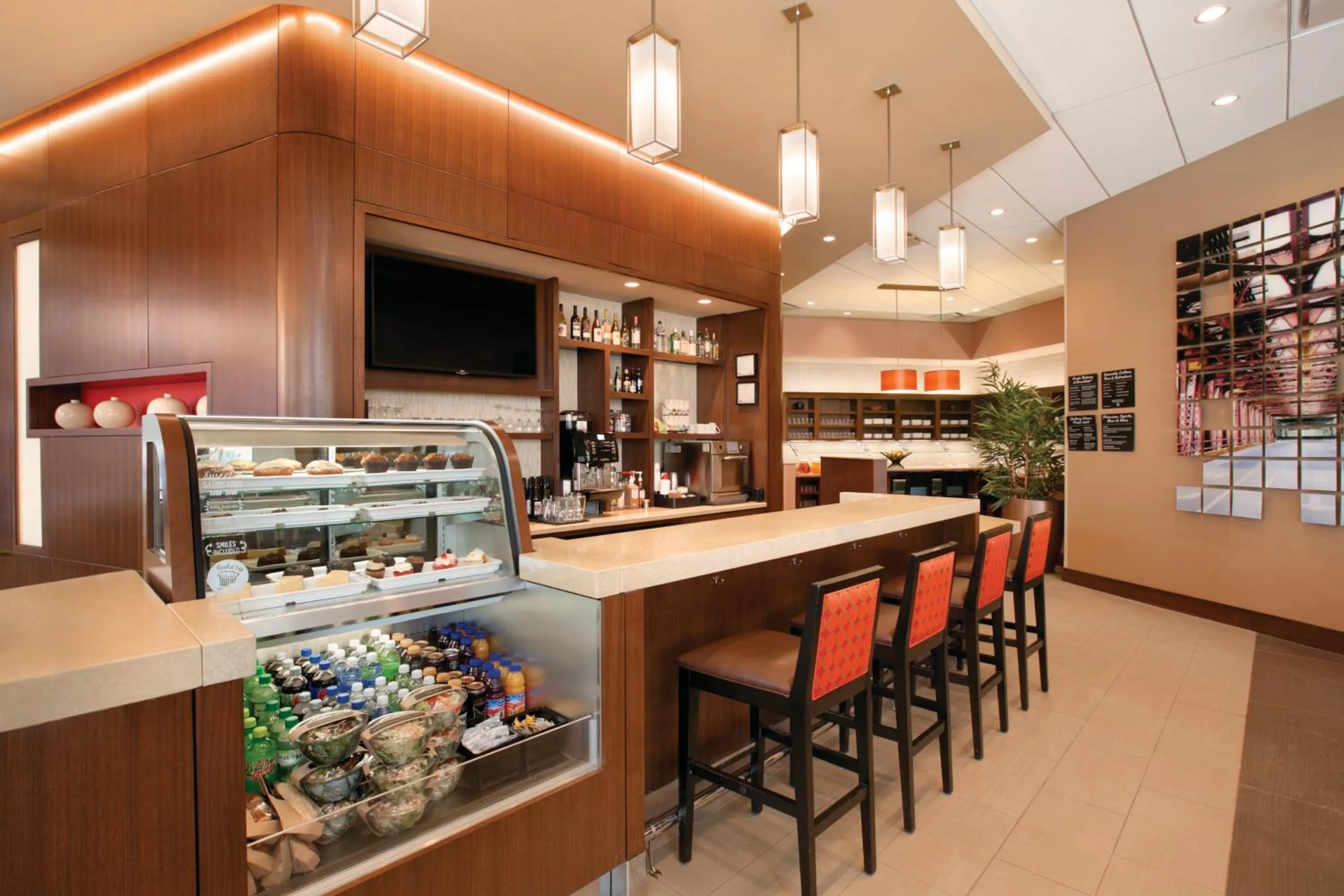 Lounge or bar in Hyatt Place Chicago-South/University Medical Center