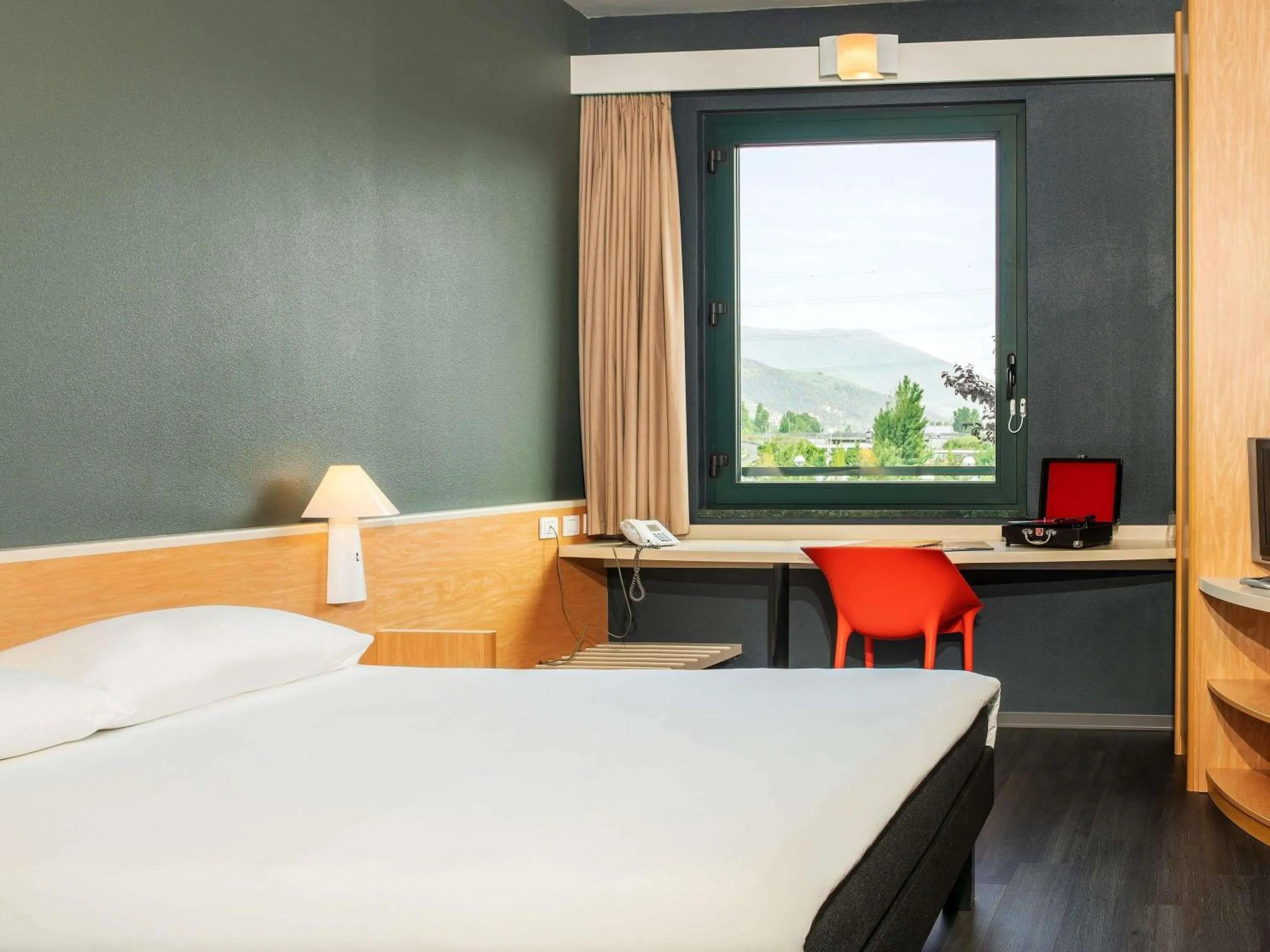 Bedroom, Bed in Hotel Ibis Firenze Prato Est