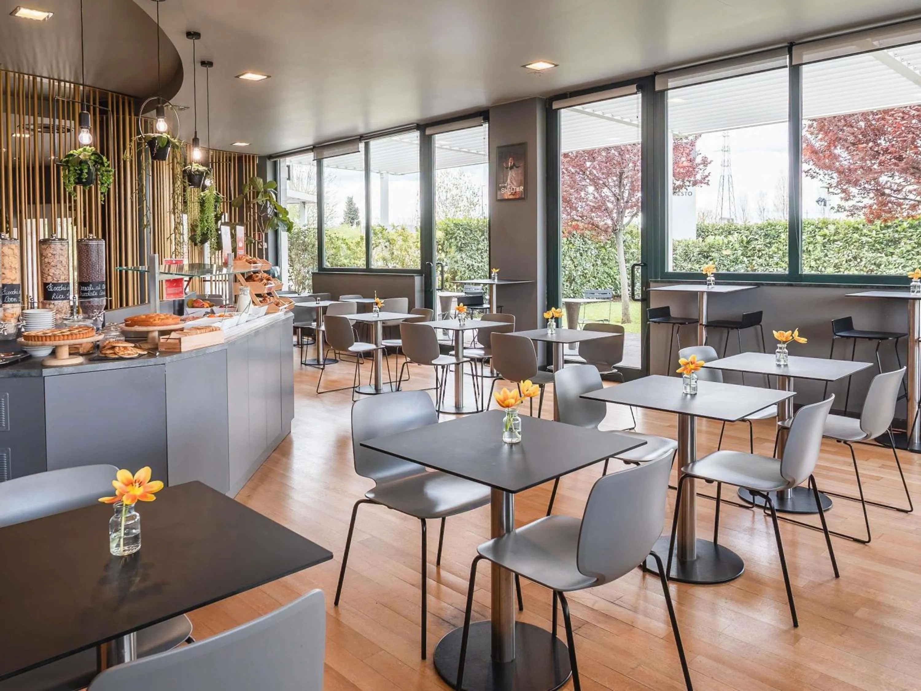 Breakfast in Hotel Ibis Firenze Prato Est