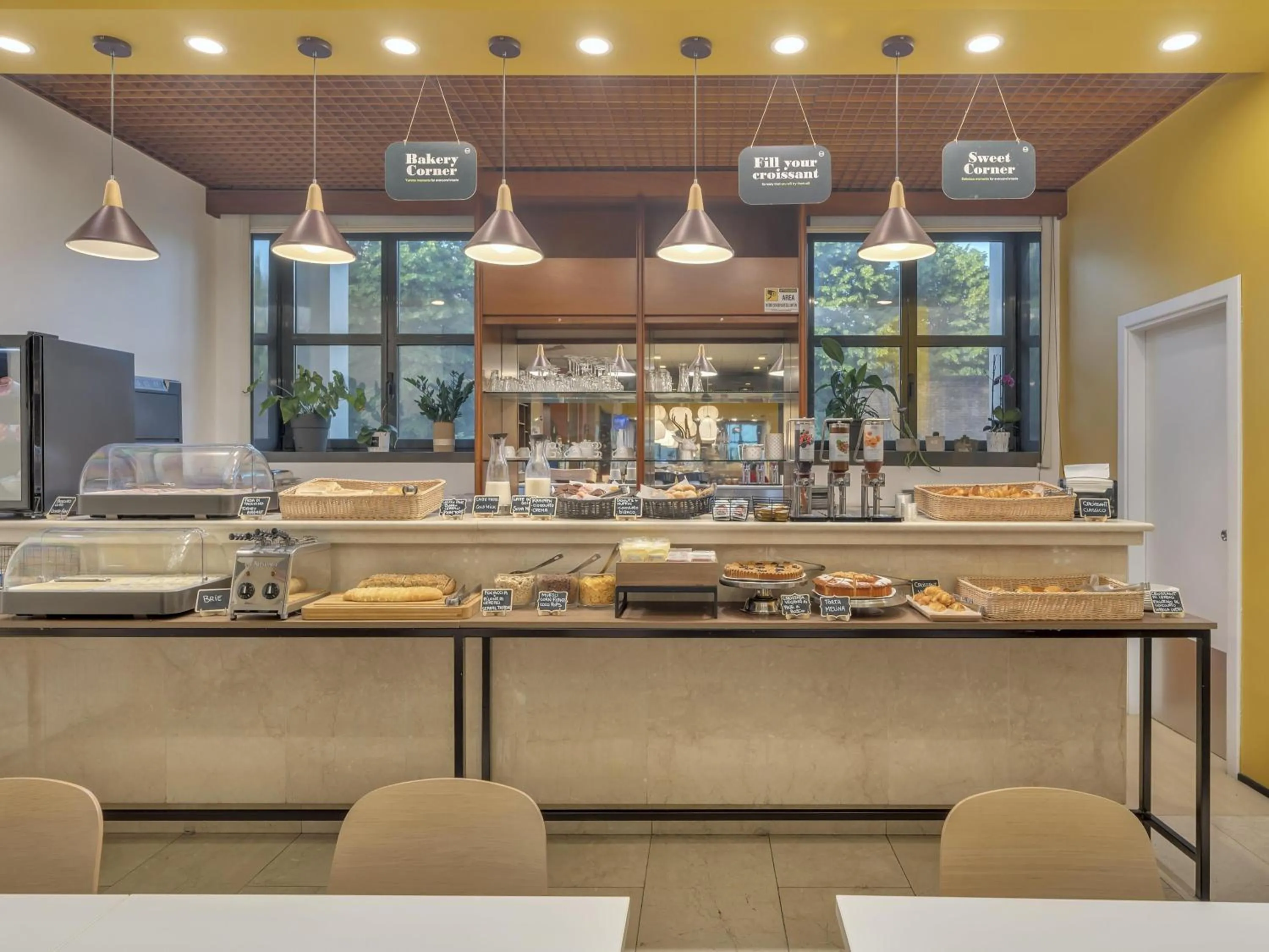 Lobby or reception in B&B Hotel Cremona