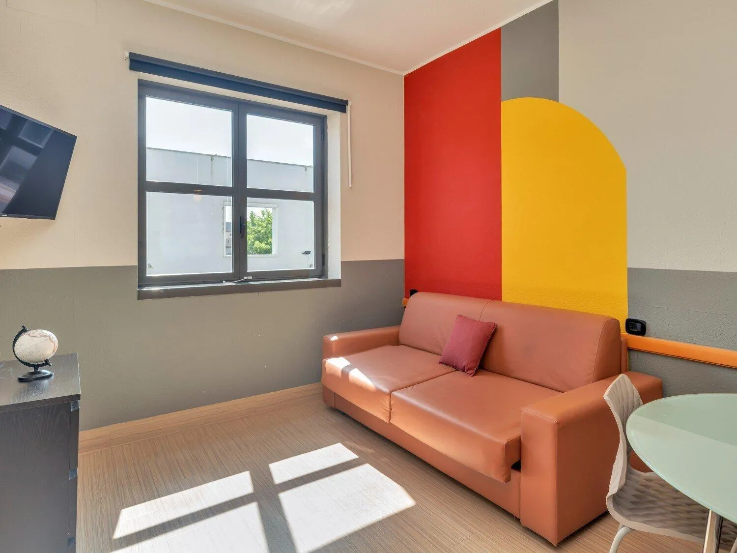 Photo of the whole room in B&B Hotel Cremona