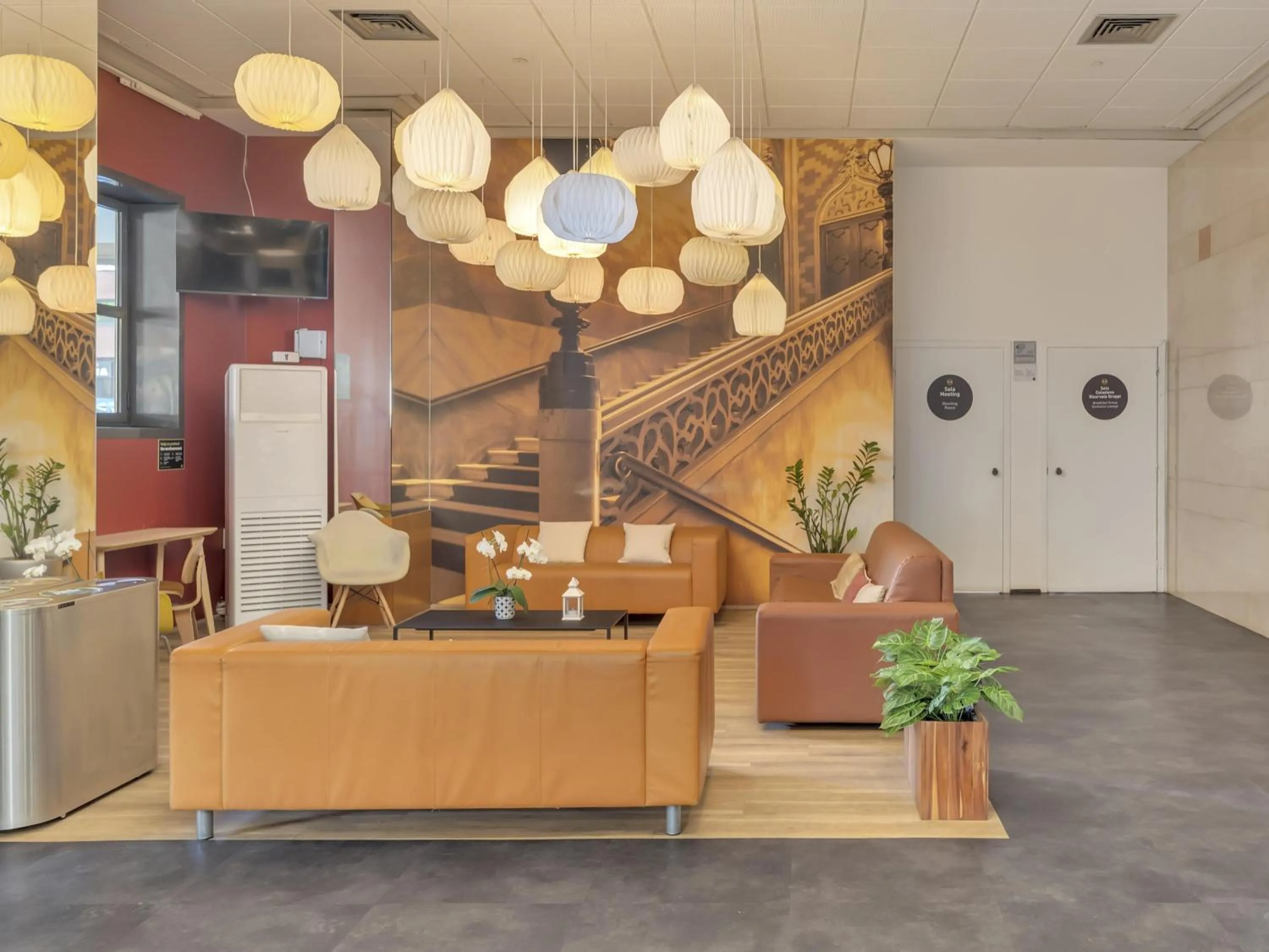 Lobby or reception in B&B Hotel Cremona