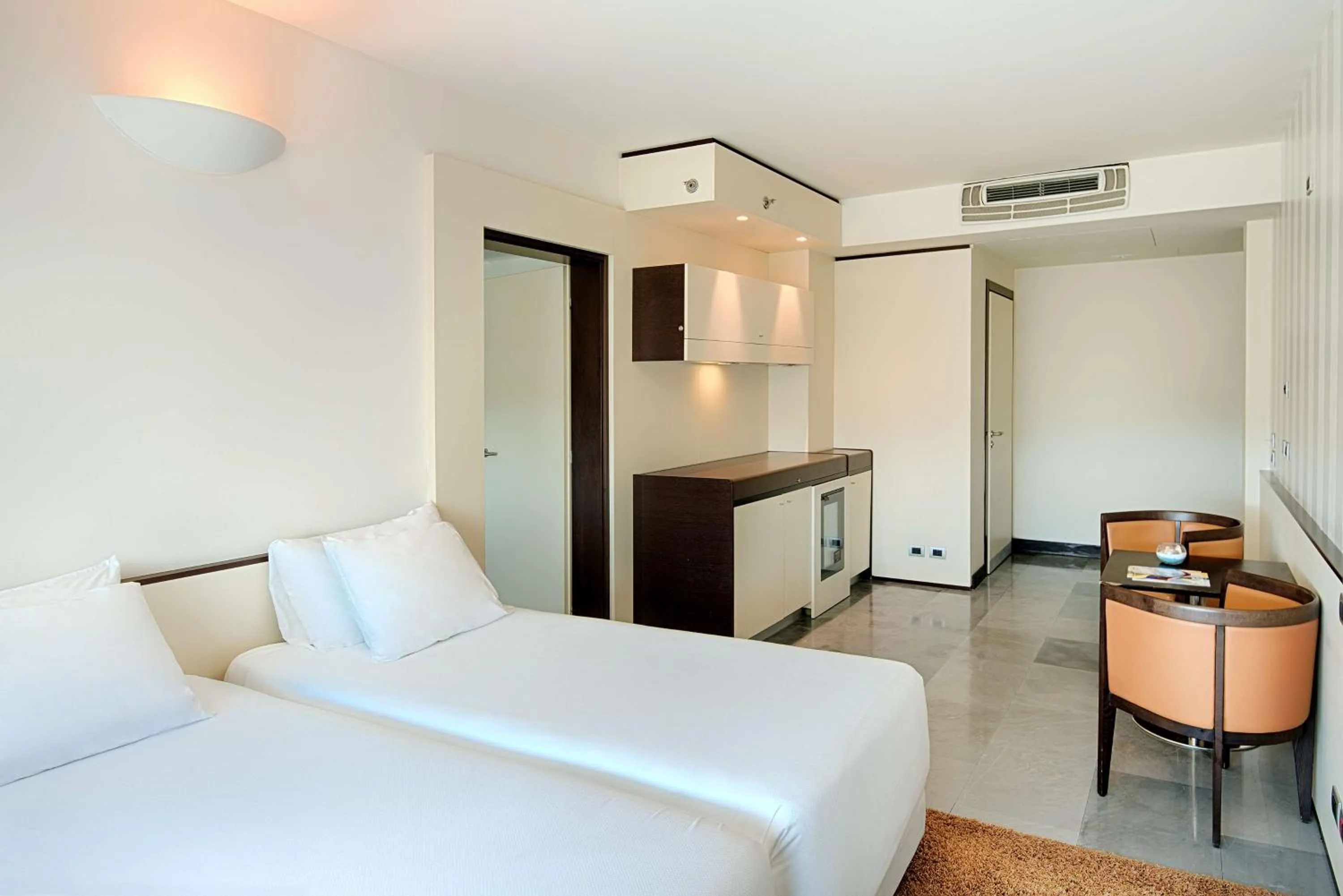 Photo of the whole room in NH Venezia Laguna Palace